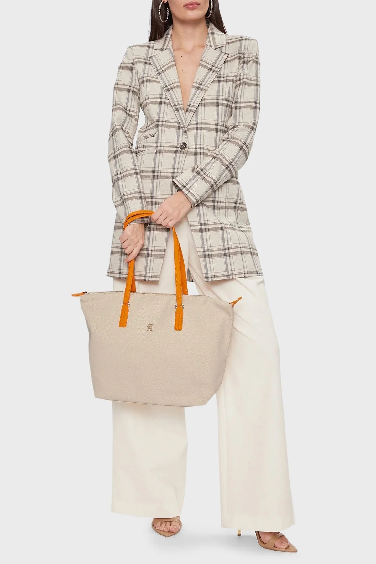 Tommy Hilfiger Logolu Bayan Çanta AW0AW15983 0F4 BEJ - 2