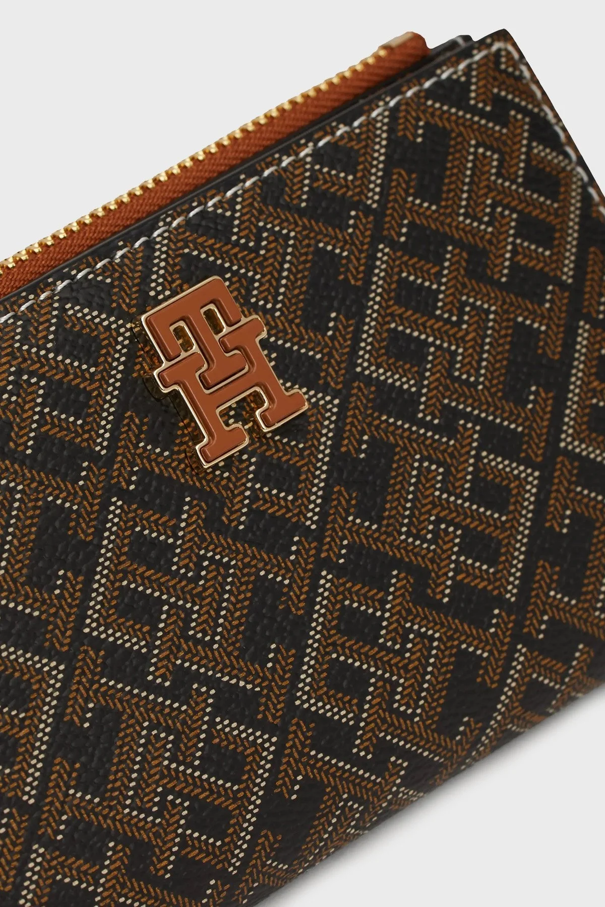 Tommy Hilfiger Logolu Bayan Cüzdan AW0AW16589 0GJ SİYAH - 6
