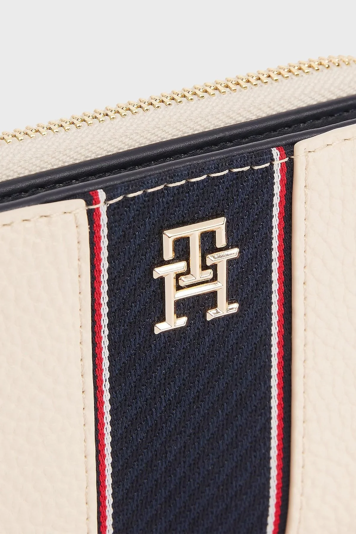 Tommy Hilfiger Logolu Bayan Cüzdan AW0AW16924 AA8 BEJ - 3