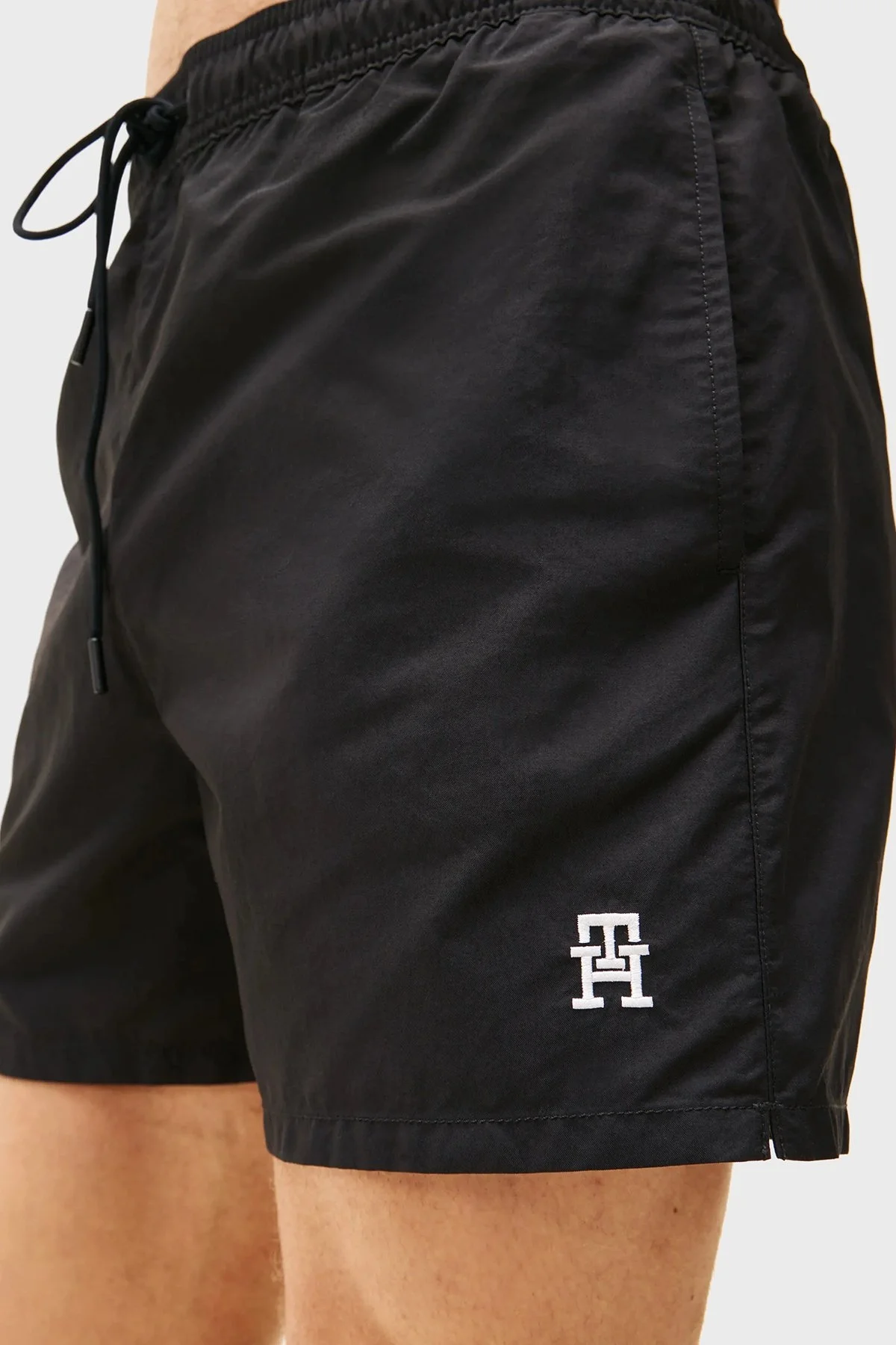 Tommy Hilfiger Logolu Belden Bağlamalı Cepli Erkek Mayo Short UM0UM03579 BDS SİYAH - 9