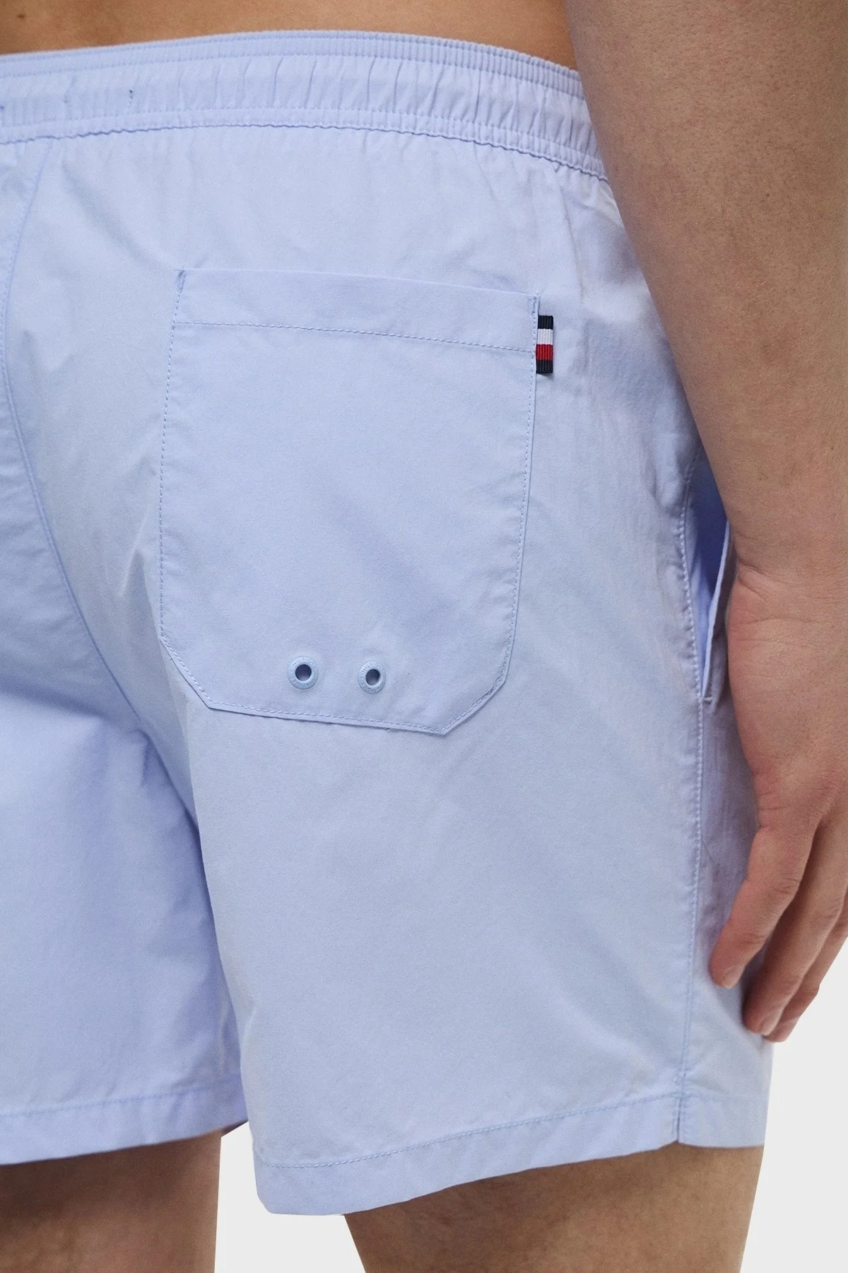 Tommy Hilfiger Logolu Belden Bağlamalı Cepli Erkek Mayo Short UM0UM03579 C3Q AÇIK MAVİ - 8