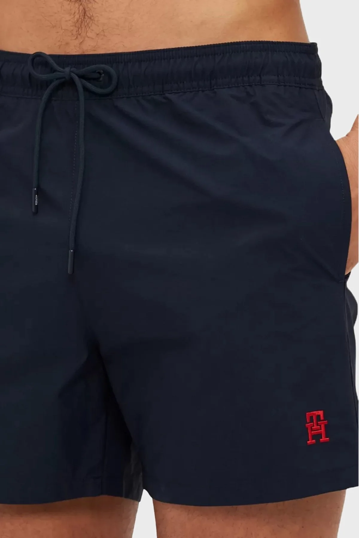 Tommy Hilfiger Logolu Belden Bağlamalı Cepli Erkek Mayo Short UM0UM03579 DW5 LACİVERT - 4