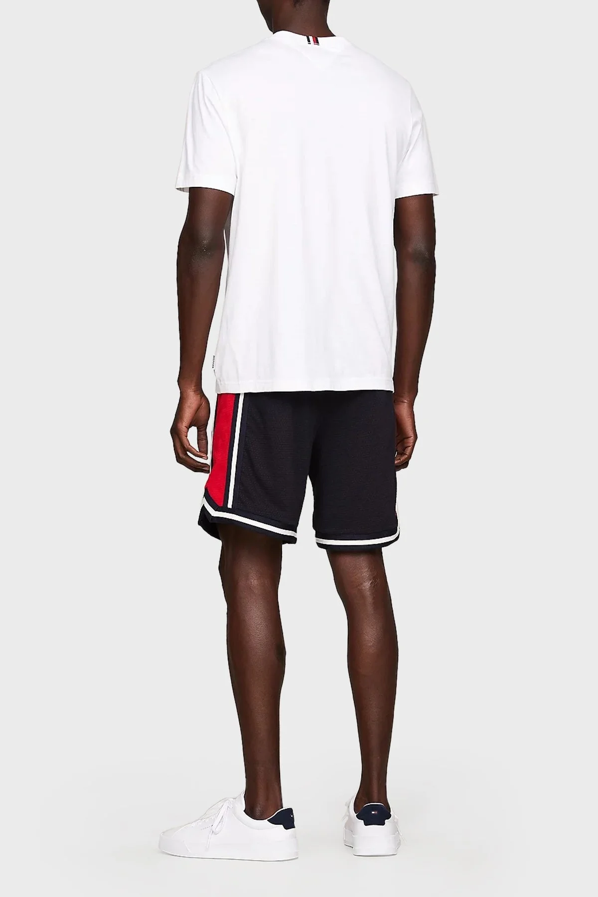 Tommy Hilfiger Logolu Bisiklet Yaka % 100 Pamuk Regular Fit Erkek T Shirt MW0MW34373 YBR BEYAZ - 4