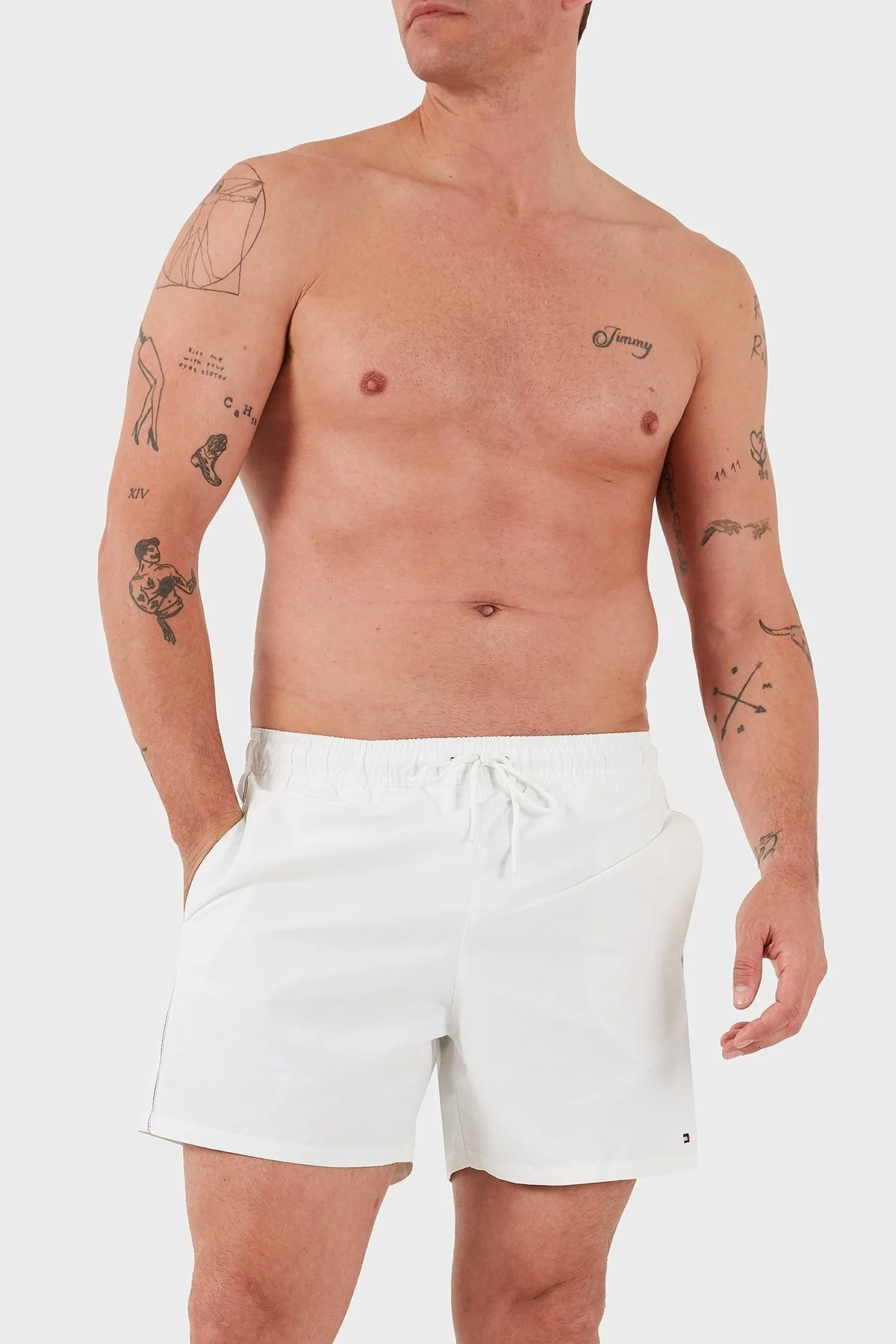 Tommy Hilfiger Logolu Cepli Erkek Mayo Short UM0UM03481 YCF BEYAZ - 10
