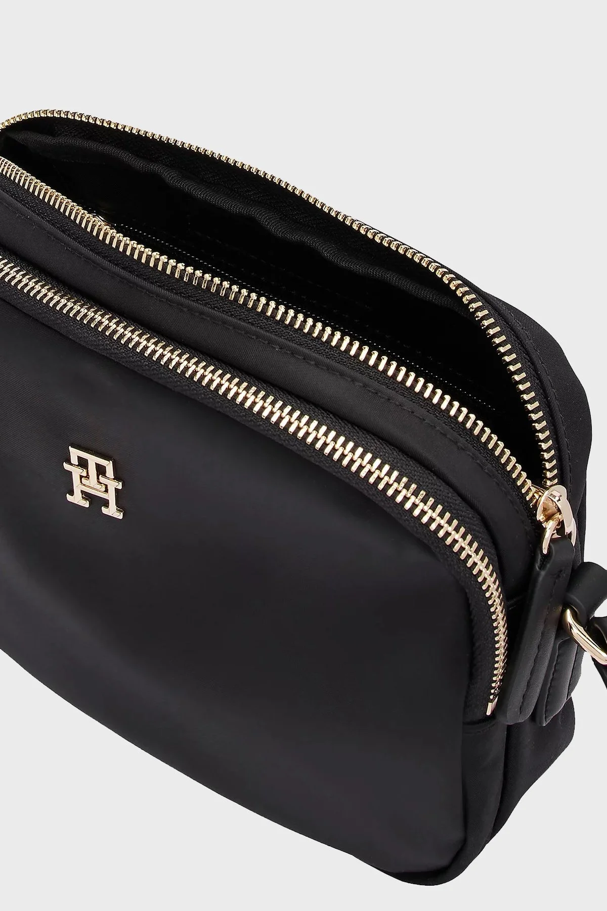 Tommy Hilfiger Logolu Çift Fermuar Bölmeli Bayan Çanta AW0AW15638 BDS SİYAH - 3