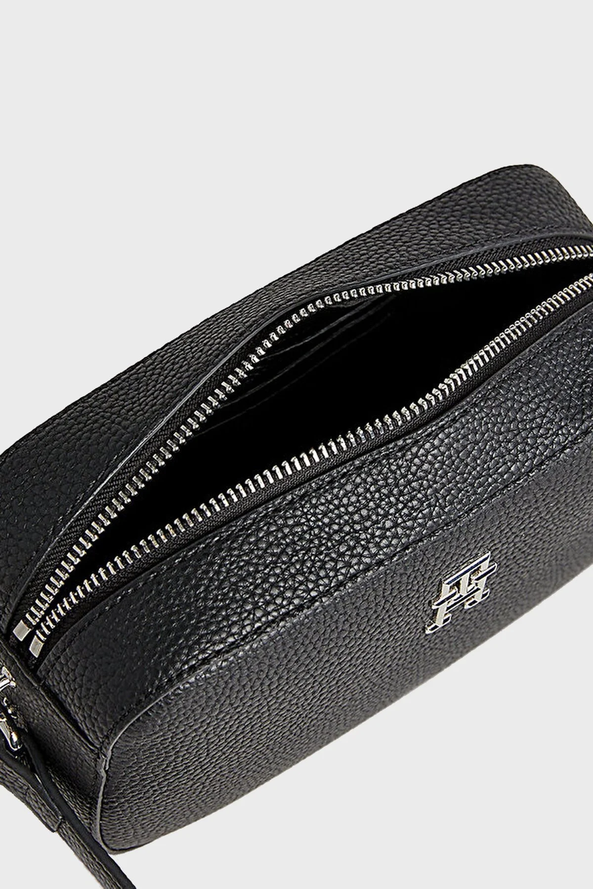 Tommy Hilfiger Logolu Çıkarılabilir Askılı Bayan Çanta AW0AW15179 BDS SİYAH - 3