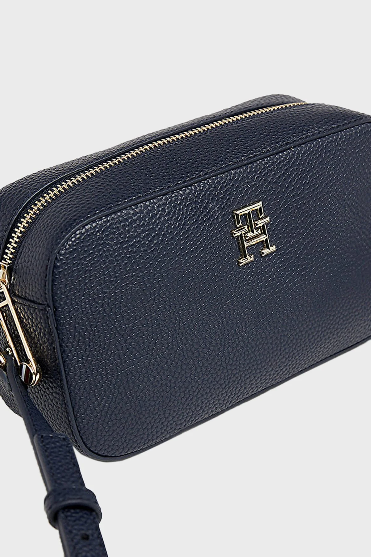 Tommy Hilfiger Logolu Çıkarılabilir Askılı Bayan Çanta AW0AW15179 DW6 LACİVERT - 4