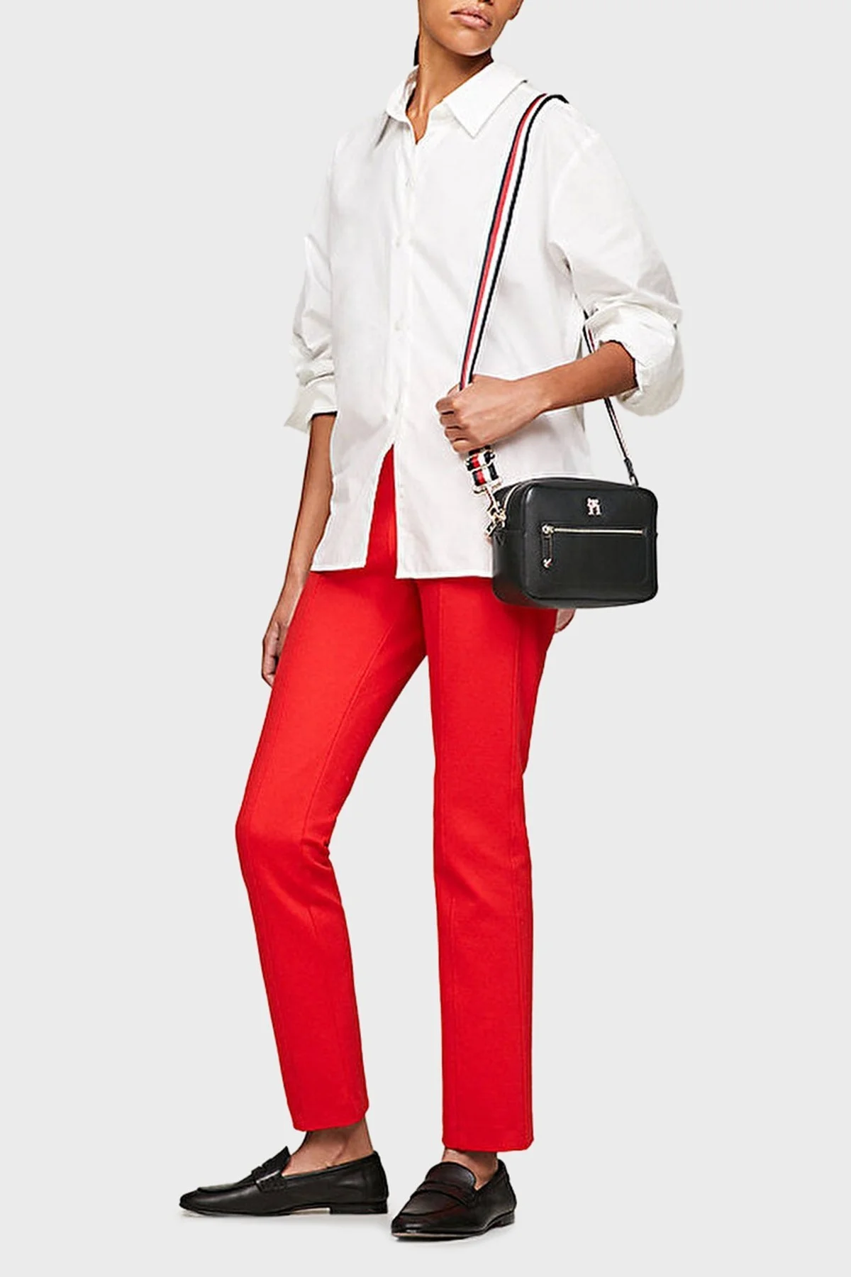 Tommy Hilfiger Logolu Çıkarılabilir Askılı Bayan Çanta AW0AW15864 BDS SİYAH - 2