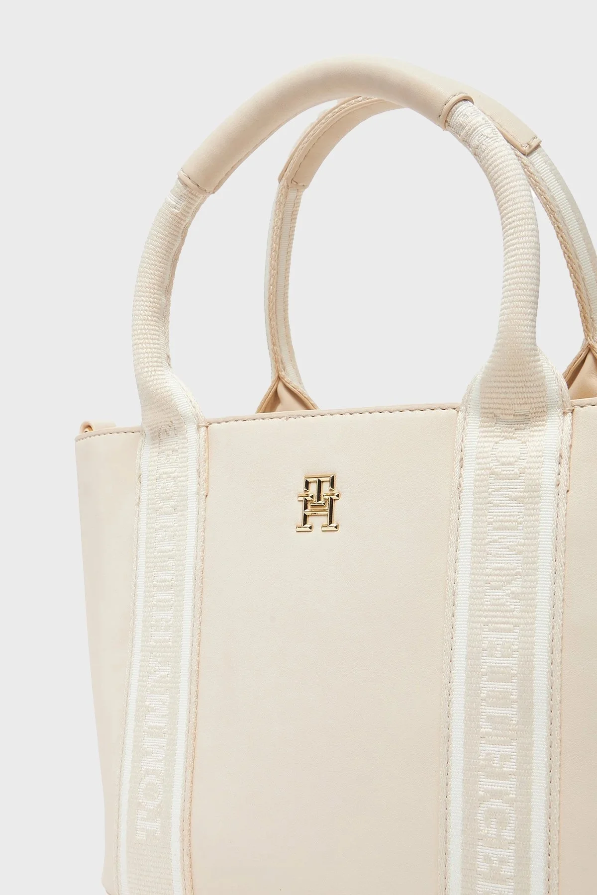 Tommy Hilfiger Logolu Çıkarılabilir Askılı Bayan Çanta AW0AW17201 AA8 BEJ - 10