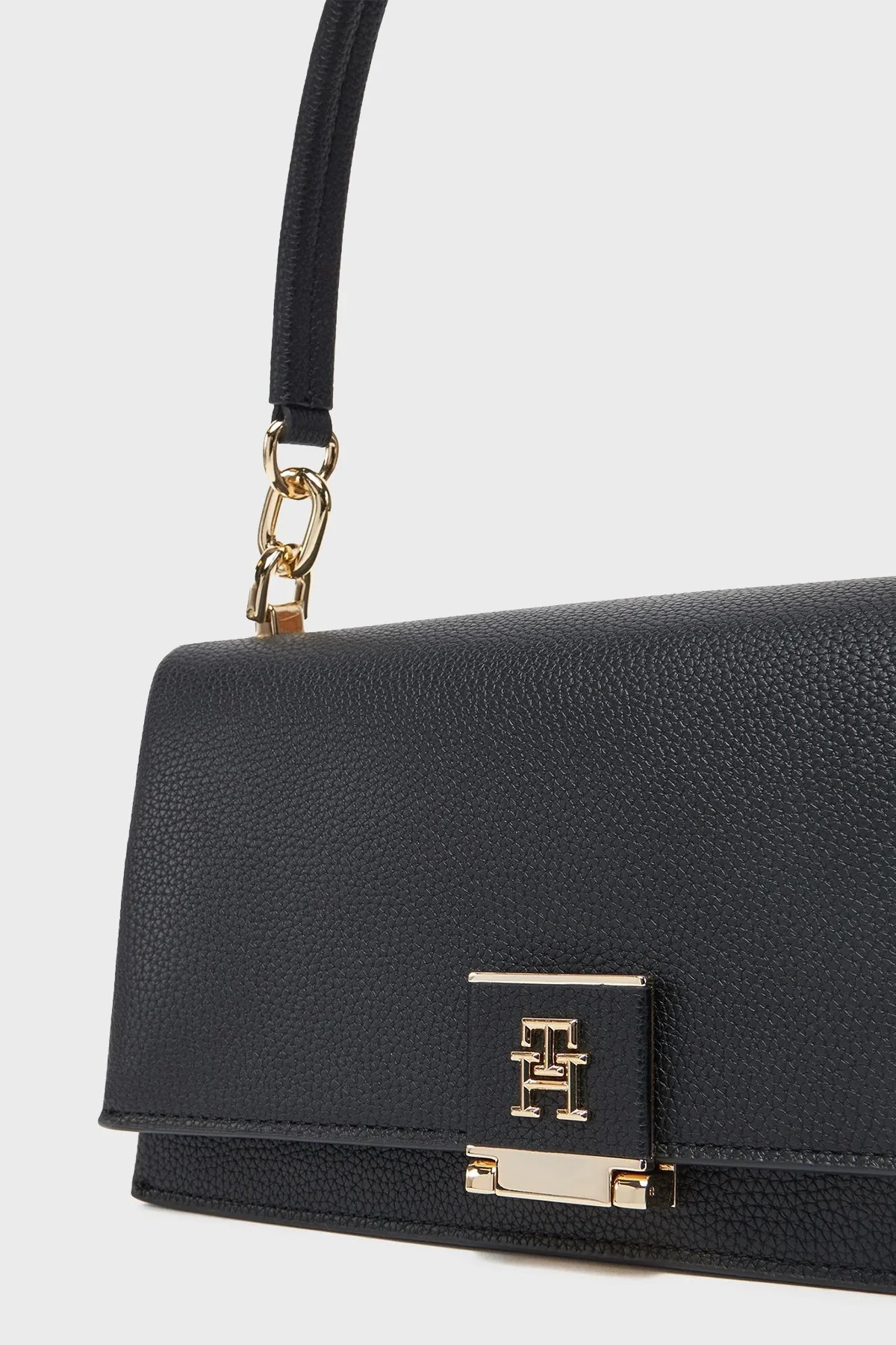 Tommy Hilfiger Logolu Çıkarılabilir Askılı Bayan Çanta AW0AW17216 BDS SİYAH - 10