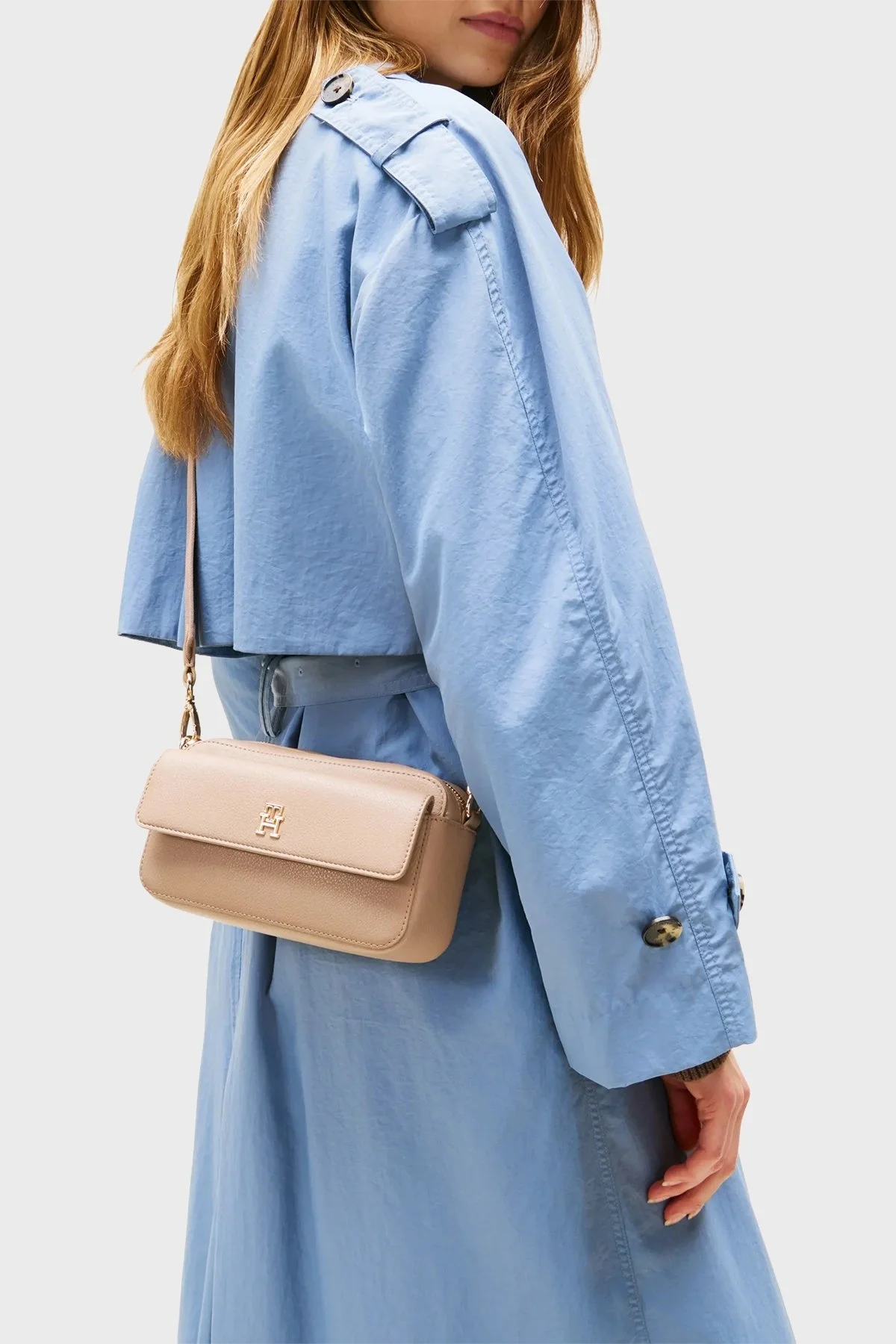 Tommy Hilfiger Logolu Çıkarılabilir Askılı Bayan Çanta AW0AW17455 AFE BEJ - 2