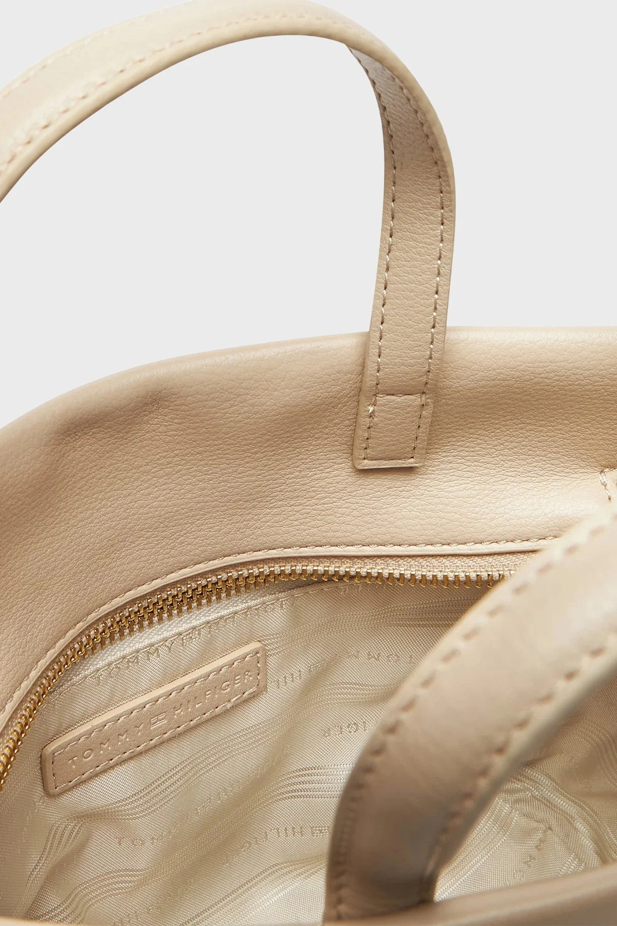Tommy Hilfiger Logolu Çıkarılabilir Askılı Bayan Çanta AW0AW17694 ACI BEJ - 6