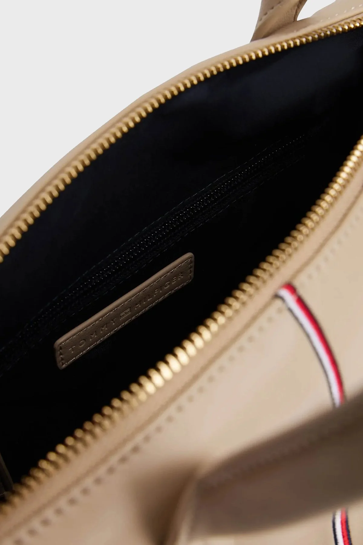 Tommy Hilfiger Logolu Çıkarılabilir Askılı Bayan Çanta AW0AW17998 0F4 BEJ - 4