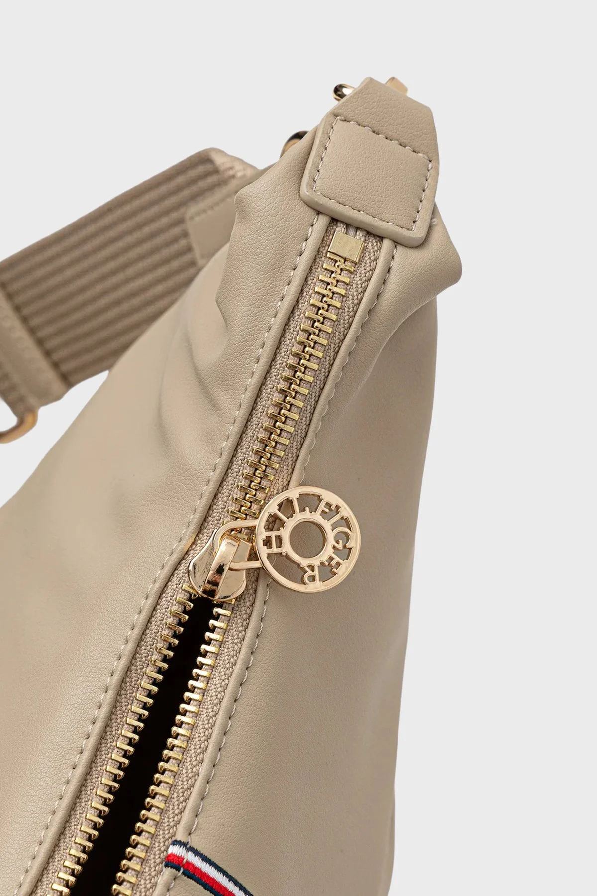 Tommy Hilfiger Logolu Çıkarılabilir Askılı Bayan Çanta AW0AW18000 0F4 BEJ - 5