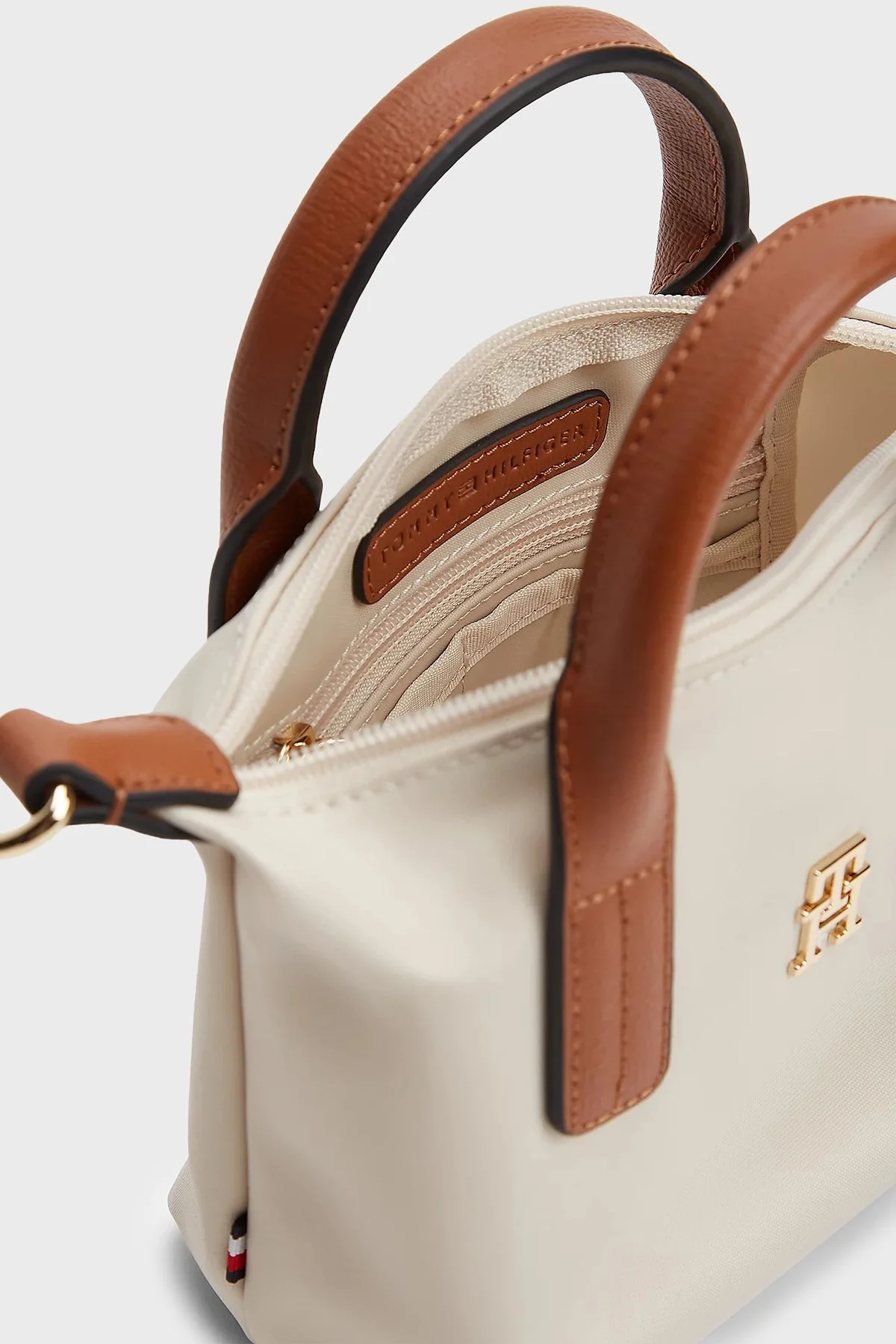 Tommy Hilfiger Logolu Çıkarılabilir Askılı Bayan Çanta AW0AW18368 AEO BEJ - 5