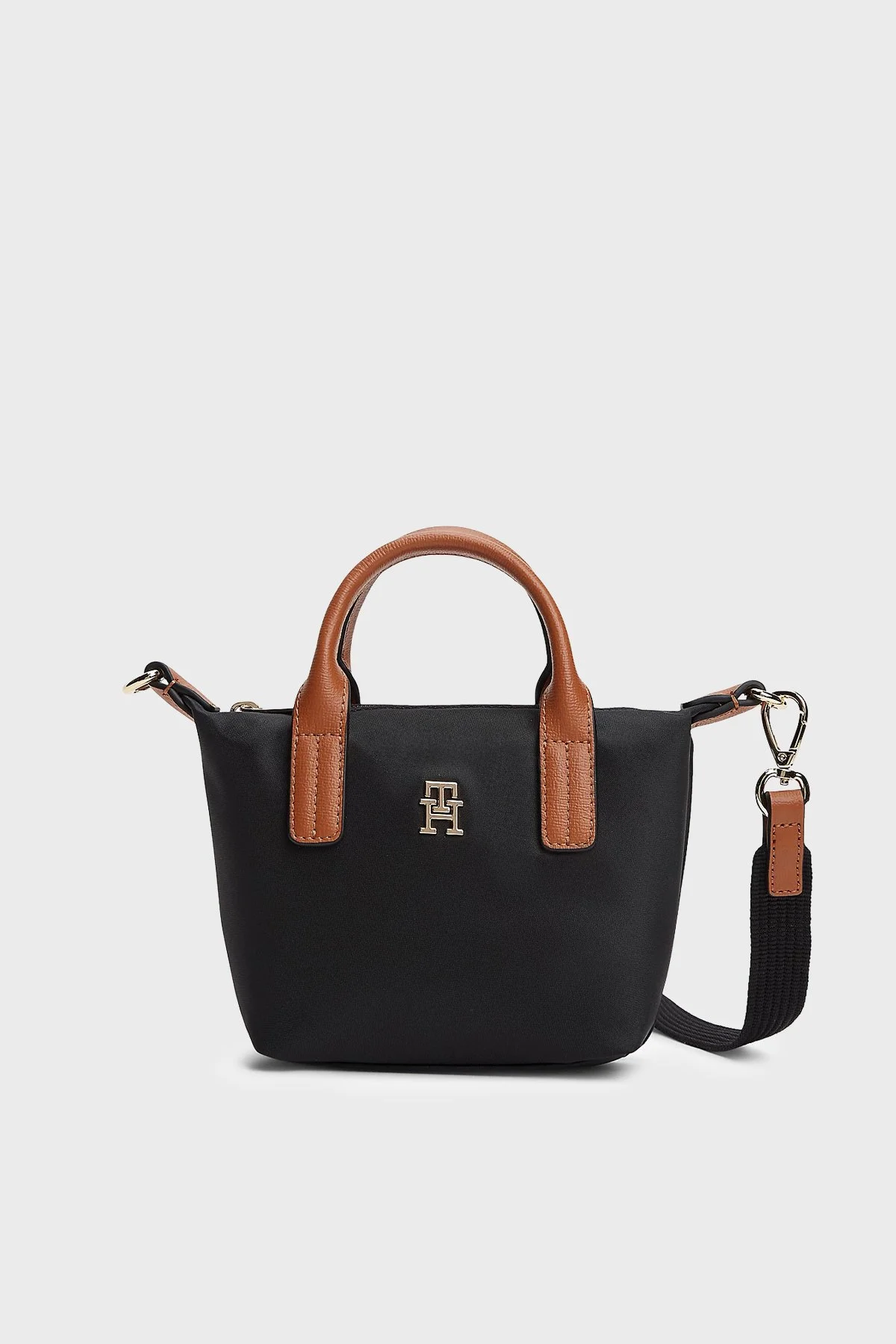 Tommy Hilfiger Logolu Çıkarılabilir Askılı Kadın Çanta AW0AW18368 BDS SİYAH - 1