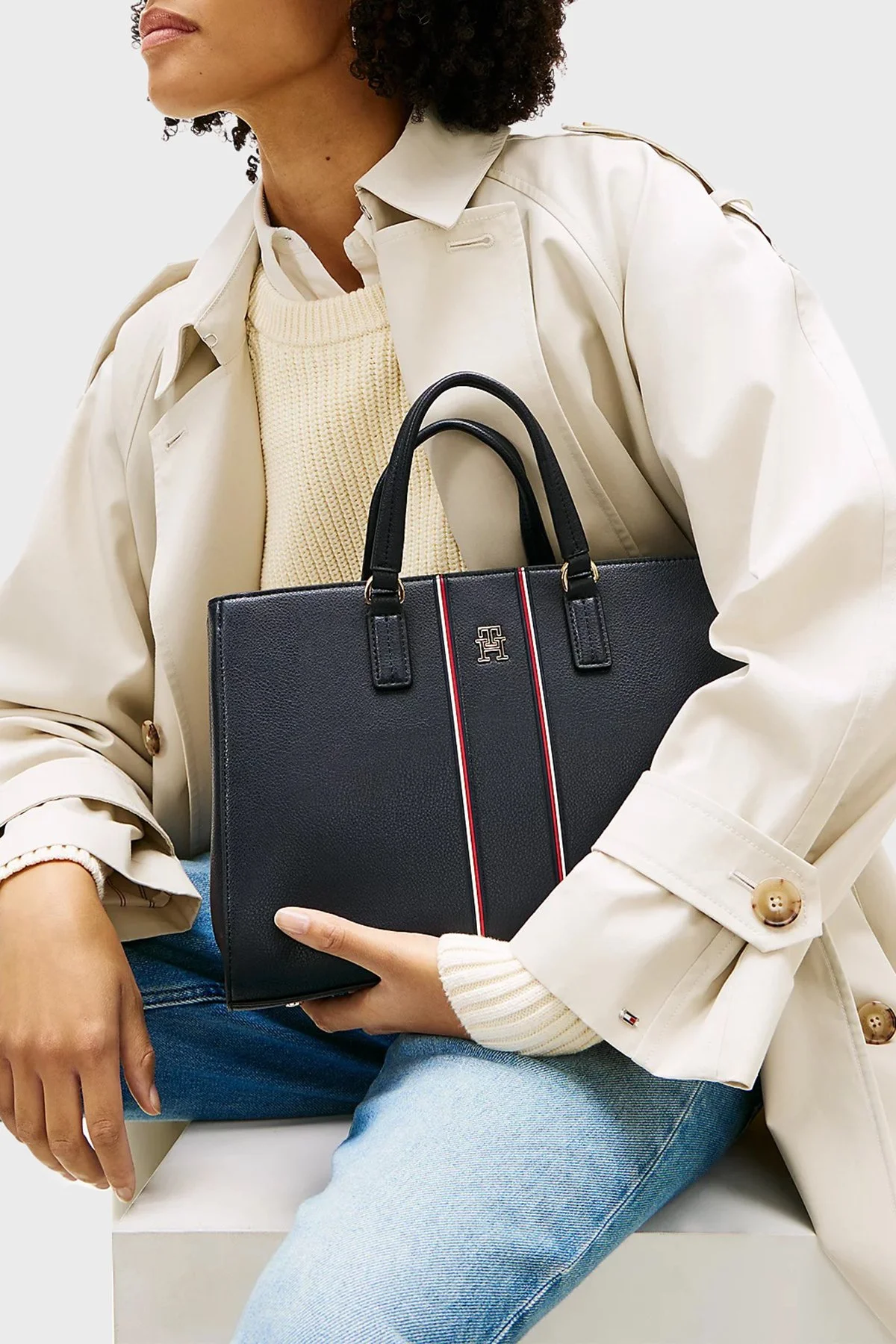 Tommy Hilfiger Logolu Çıkarılabilir Askılı Bayan Çanta AW0AW18644 DW6 LACİVERT - 2