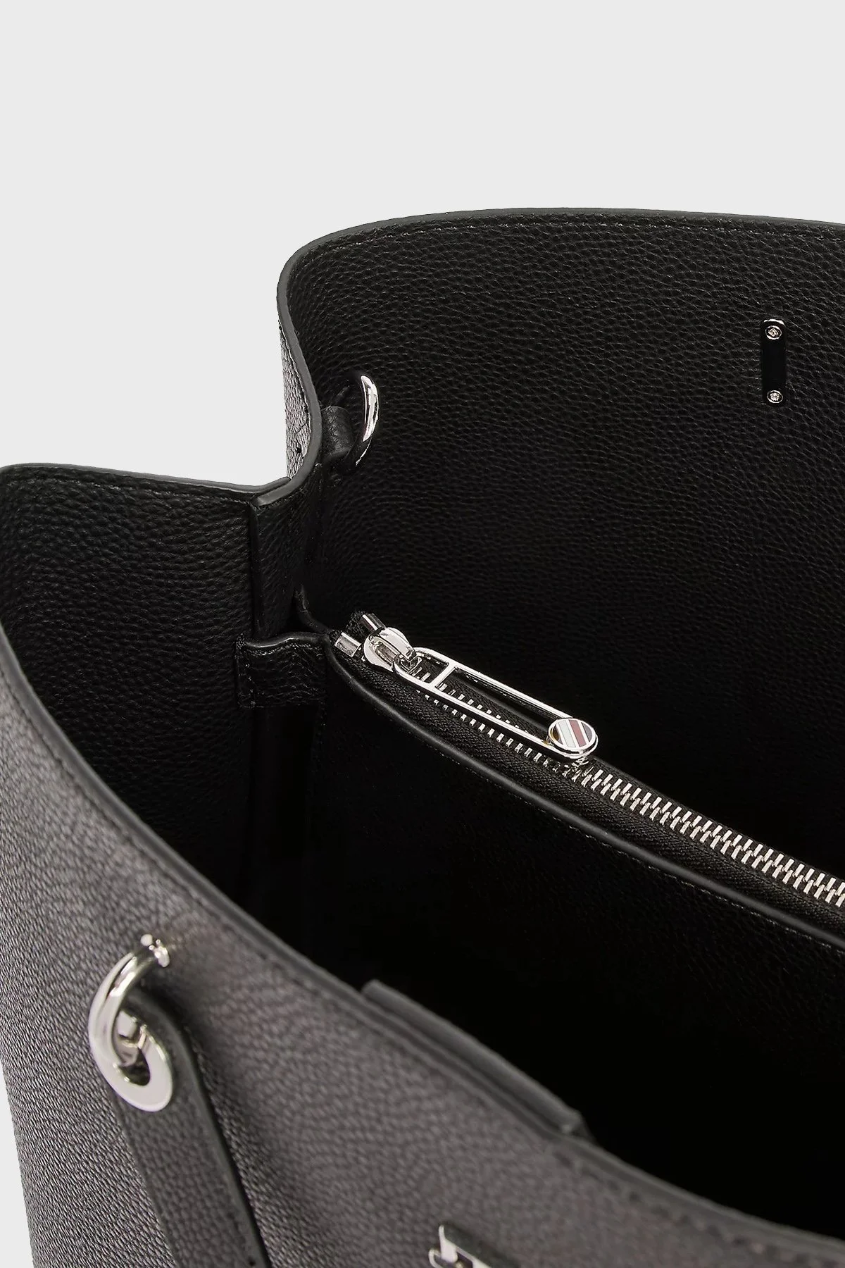 Tommy Hilfiger Logolu Çıkarılabilir Askılı büyük Bayan Çanta AW0AW15177 BDS SİYAH - 4