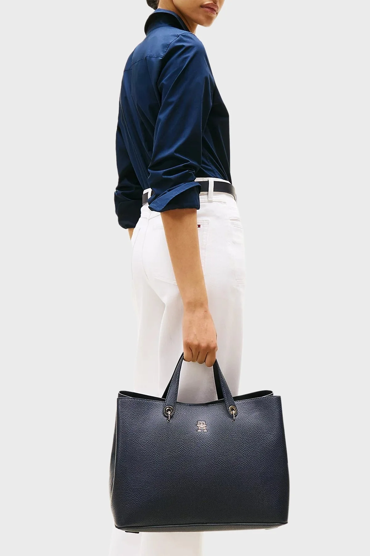 Tommy Hilfiger Logolu Çıkarılabilir Askılı büyük Bayan Çanta AW0AW15177 DW6 LACİVERT - 7