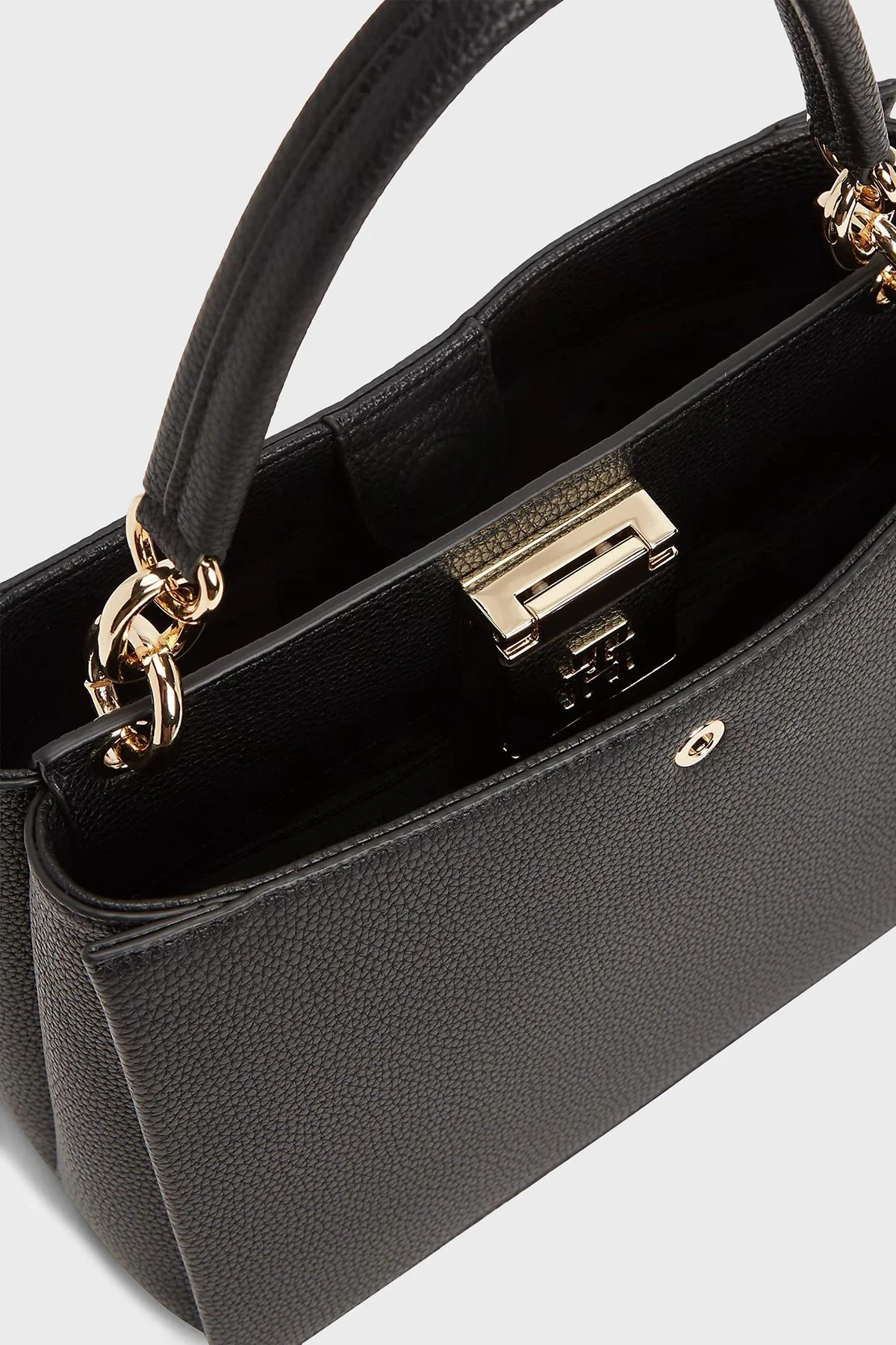 Tommy Hilfiger Logolu Çıkarılabilir Askılı Kadın Çanta AW0AW17191 BDS SİYAH - 4