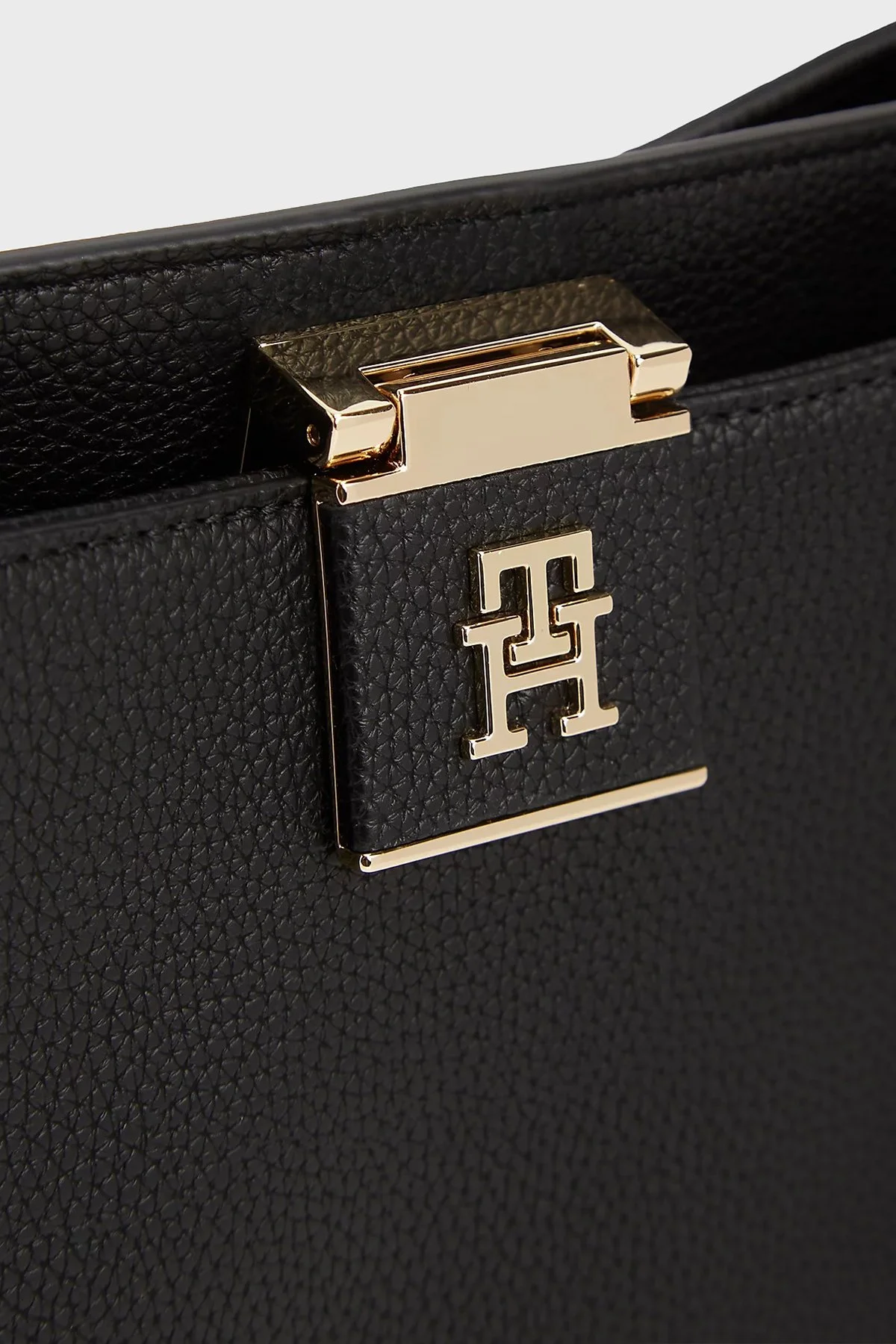 Tommy Hilfiger Logolu Çıkarılabilir Askılı Kadın Çanta AW0AW17191 BDS SİYAH - 7