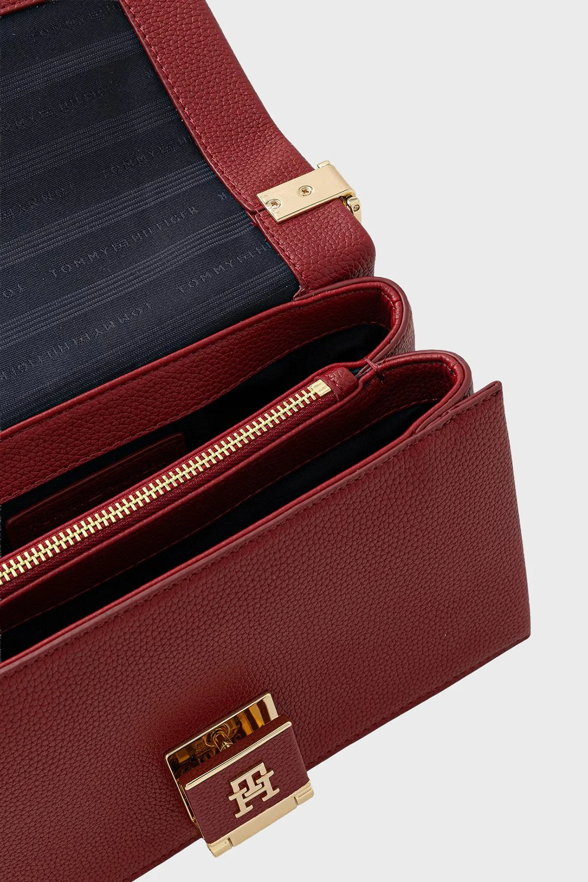 Tommy Hilfiger Logolu Çıkarılabilir Askılı Kadın Çanta AW0AW17216 XLI Kırmızı - 4