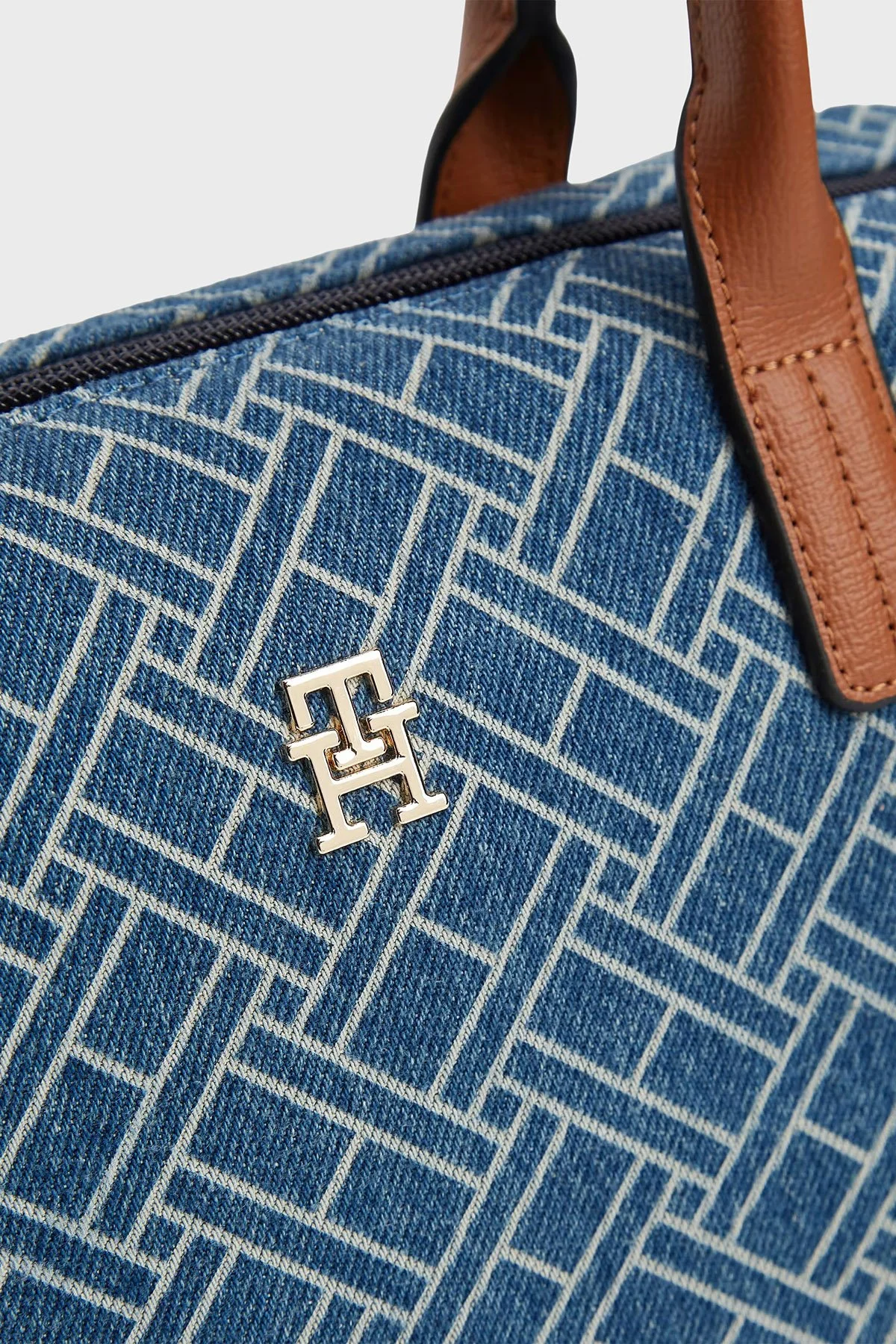 Tommy Hilfiger Logolu Çıkarılabilir Askılı Kadın Çanta AW0AW18612 0GY MAVİ - 5