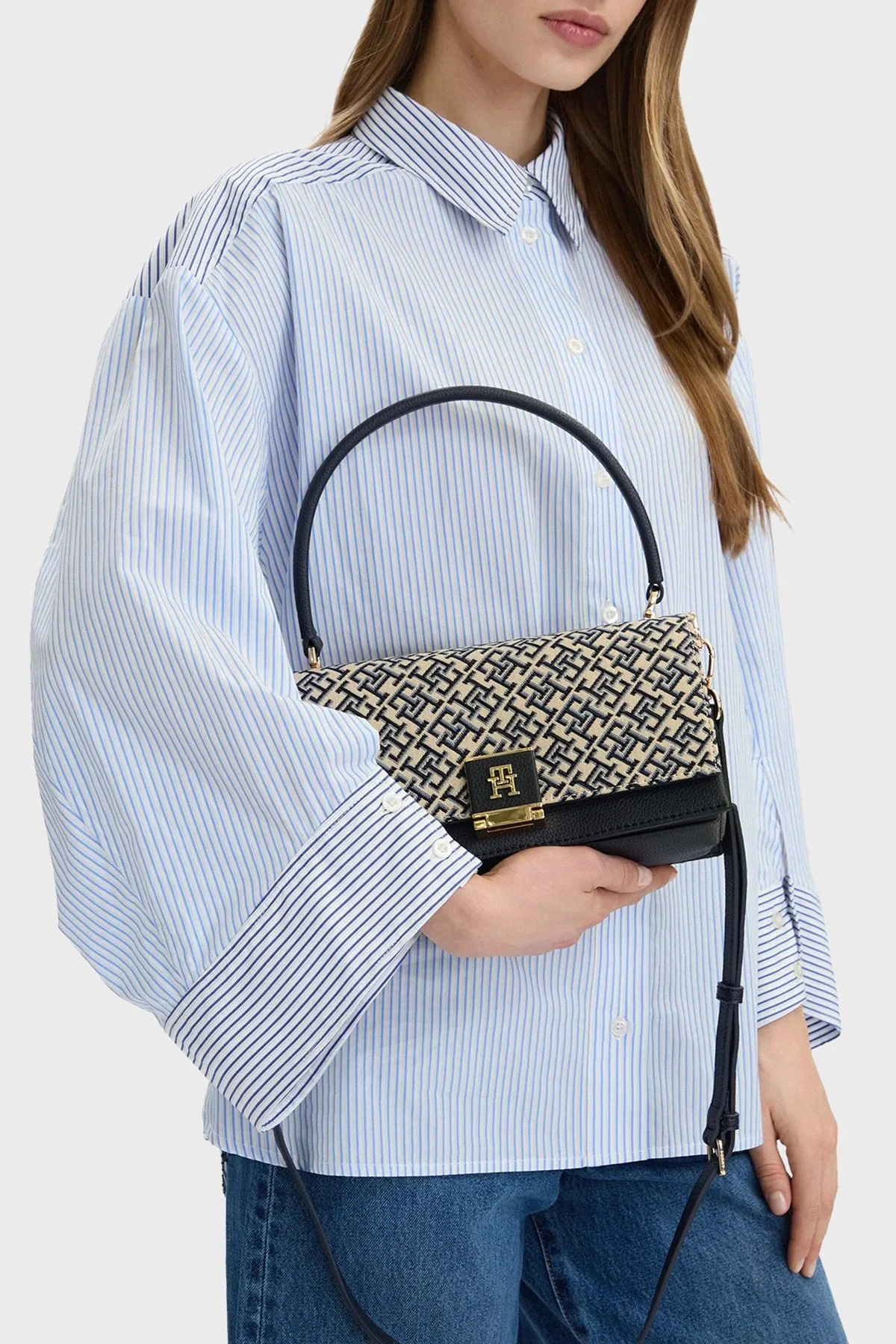 Tommy Hilfiger Logolu Çıkarılabilir Askılı Kadın Çanta AW0AW18638 0GY BEJ-MAVİ - 2