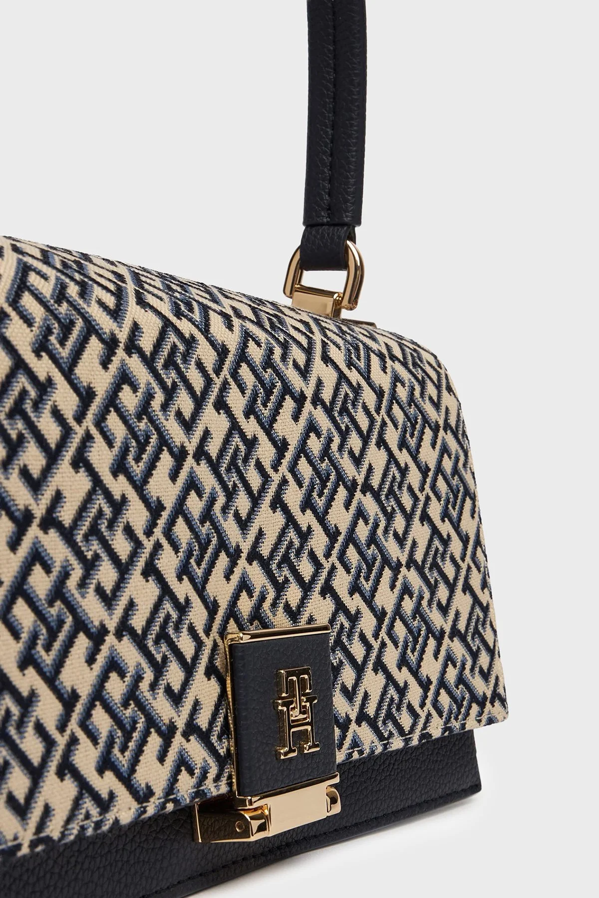 Tommy Hilfiger Logolu Çıkarılabilir Askılı Kadın Çanta AW0AW18638 0GY BEJ-MAVİ - 4