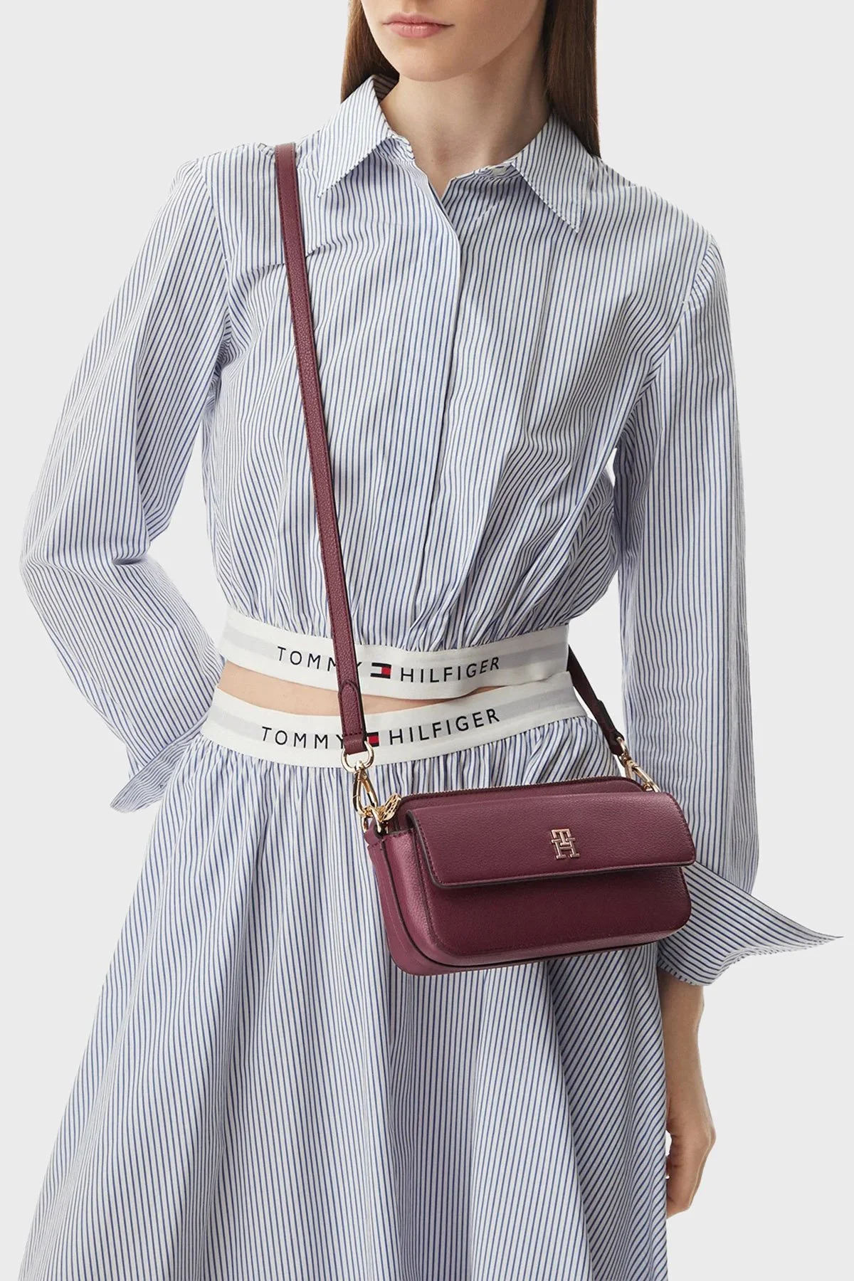 Tommy Hilfiger Logolu Çıkarılabilir Askılı Kadın Çanta AW0AW18721 GNE Bordo - 2