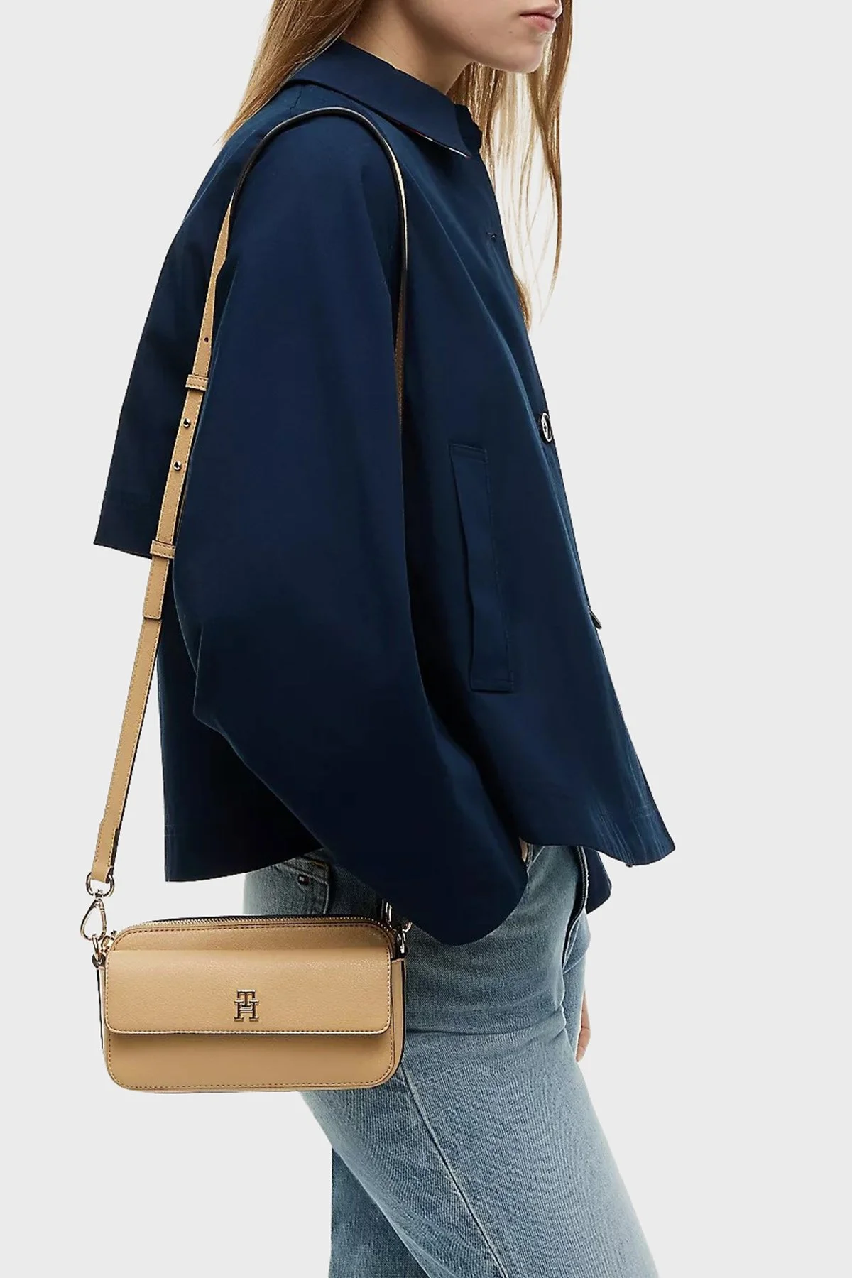 Tommy Hilfiger Logolu Çıkarılabilir Askılı Kadın Çanta AW0AW18721 RBL Koyu bej - 2