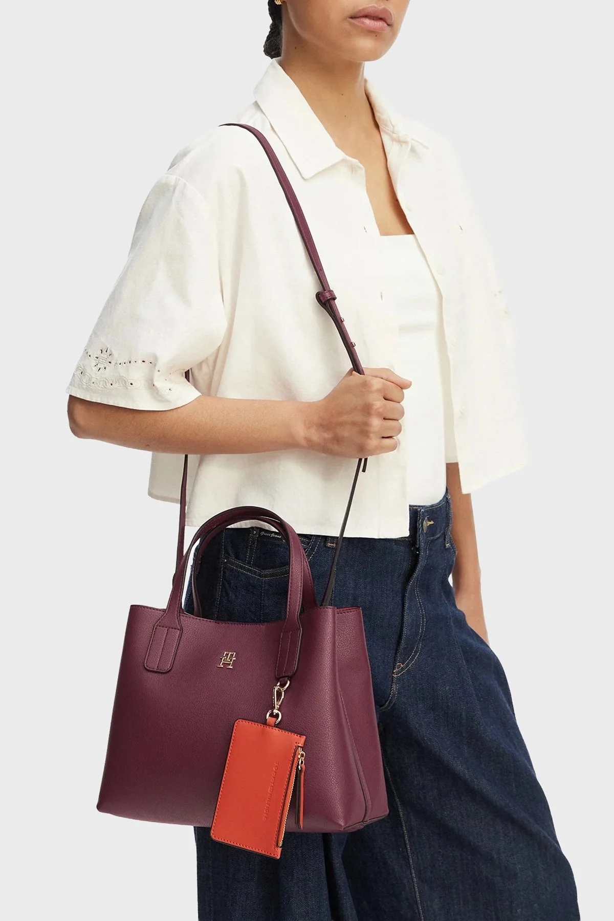 Tommy Hilfiger Logolu Çıkarılabilir Askılı Kadın Çanta AW0AW18722 GNE Bordo - 2