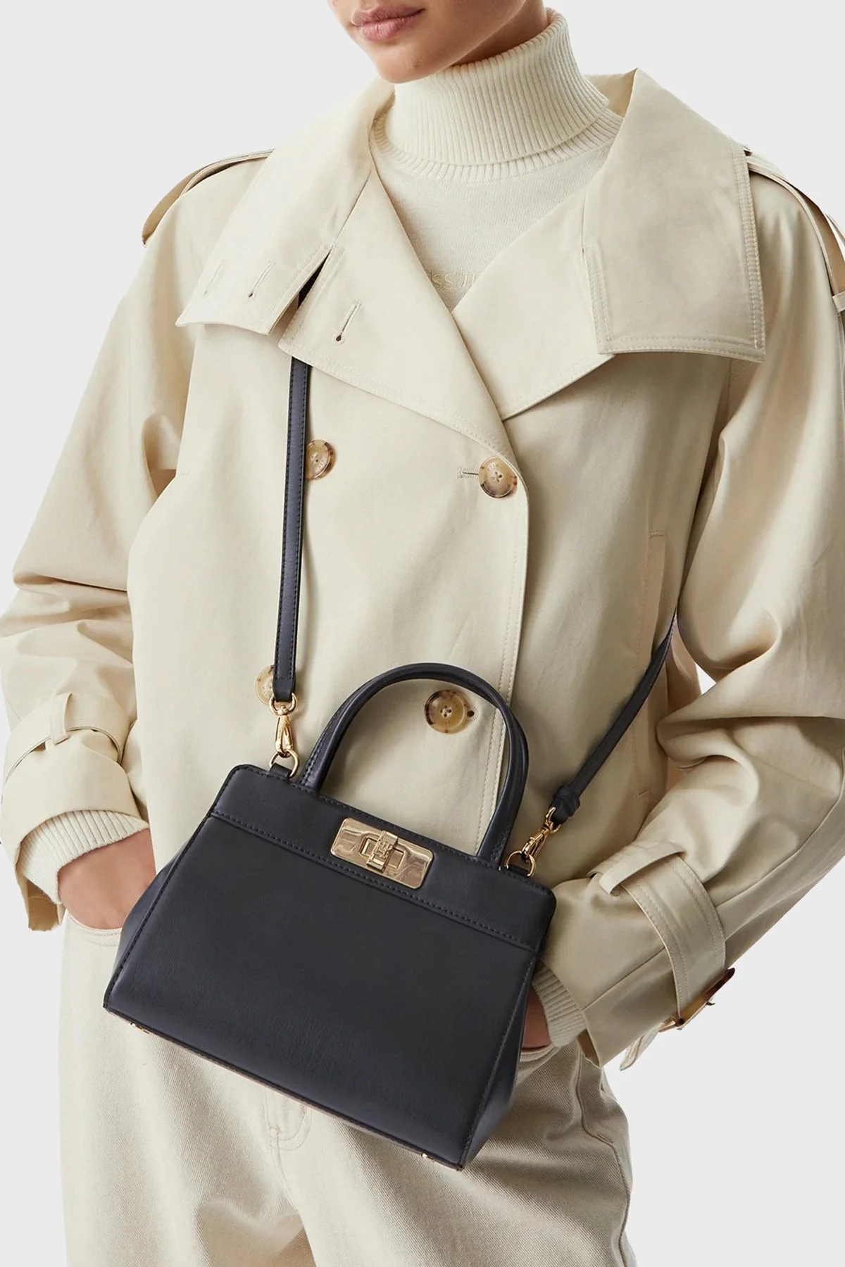 Tommy Hilfiger Logolu Çıkarılabilir Askılı Kadın Çanta AW0AW18726 BDS Siyah - 2