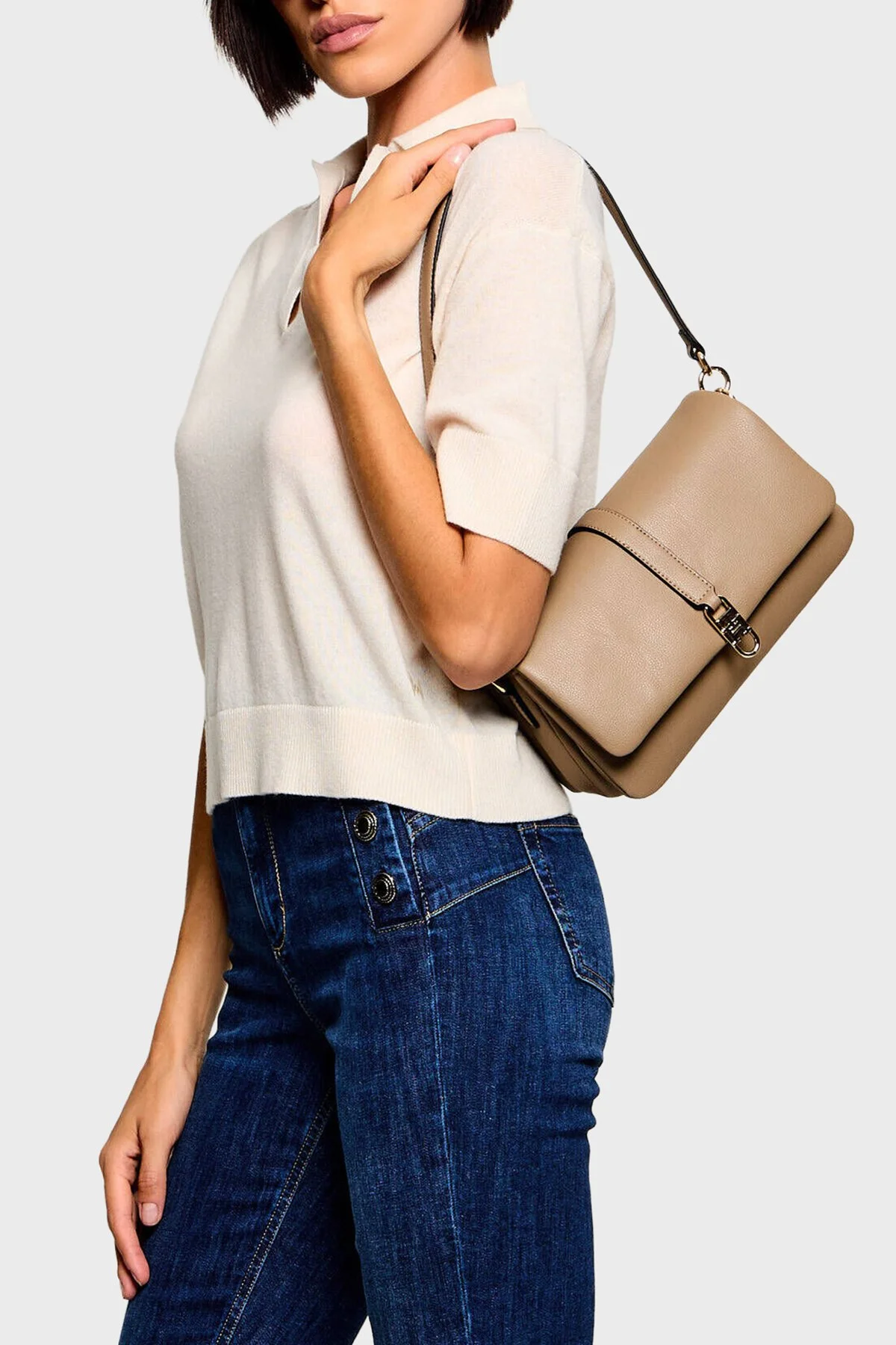 Tommy Hilfiger Logolu Çıkarılabilir Askılı Kadın Çanta AW0AW19195 R06 Açık kahve - 2