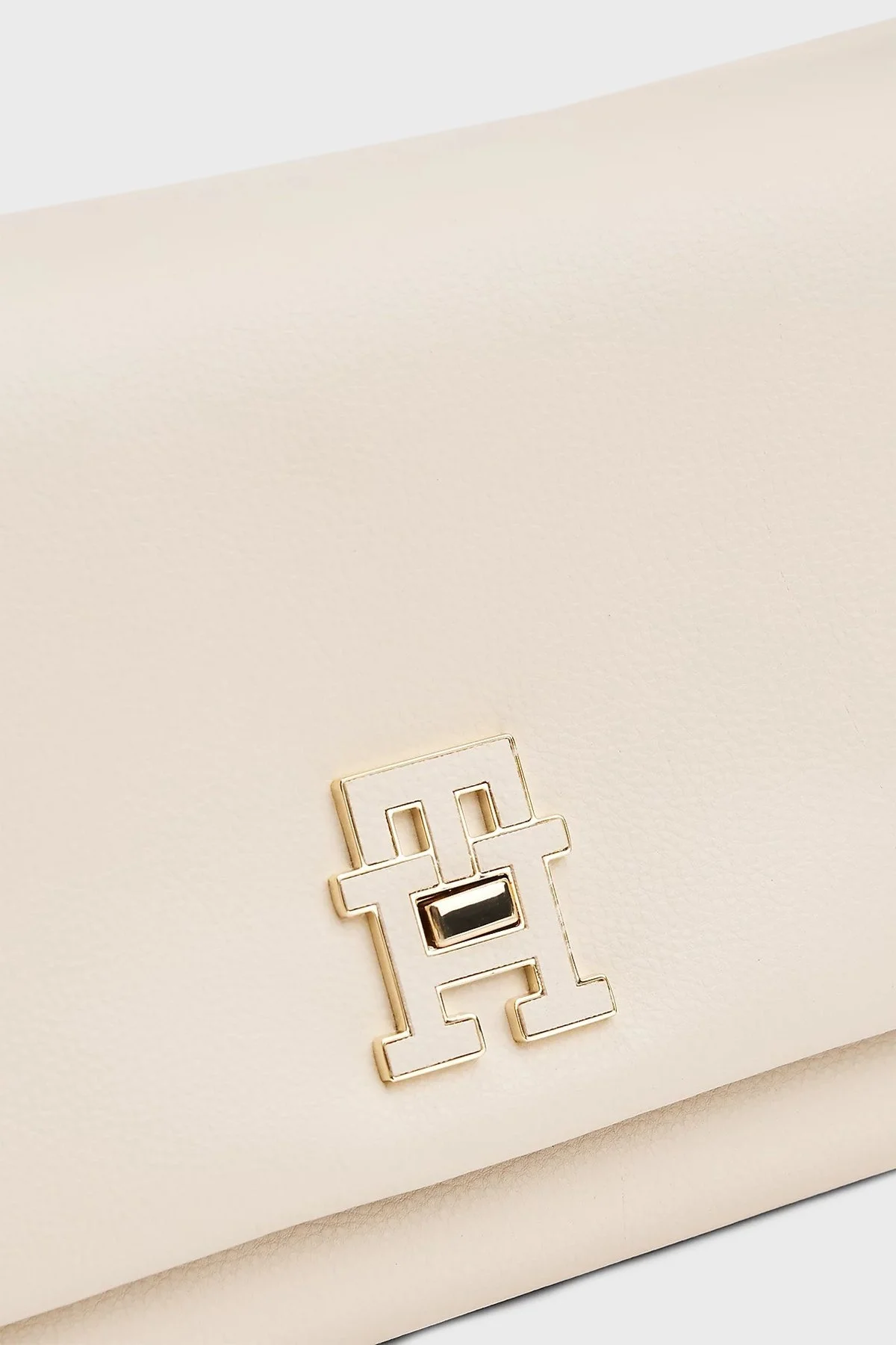 Tommy Hilfiger Logolu Çıkarılabilir Askılı Küçük Bayan Çanta AW0AW17465 ACI BEJ - 4