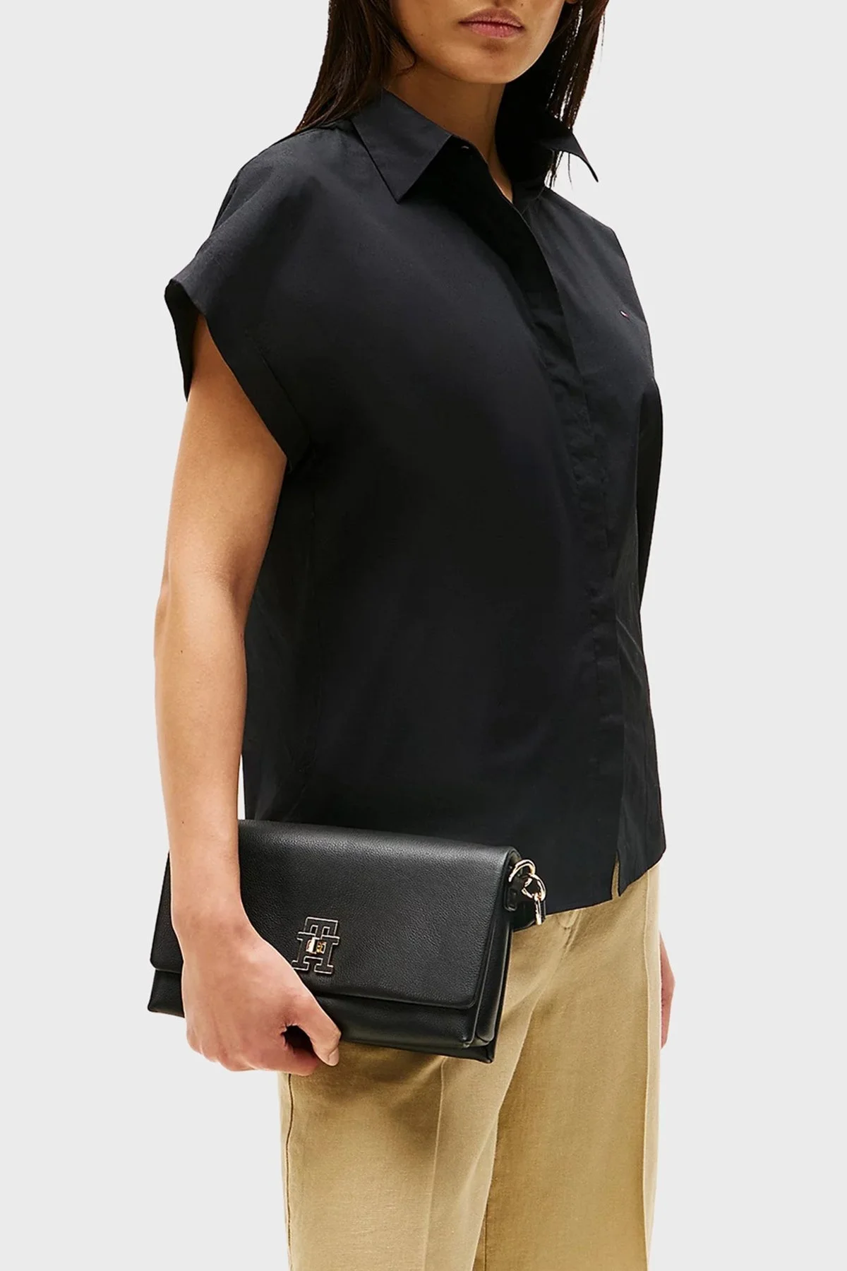 Tommy Hilfiger Logolu Çıkarılabilir Askılı Küçük Bayan Çanta AW0AW17465 BDS SİYAH - 2