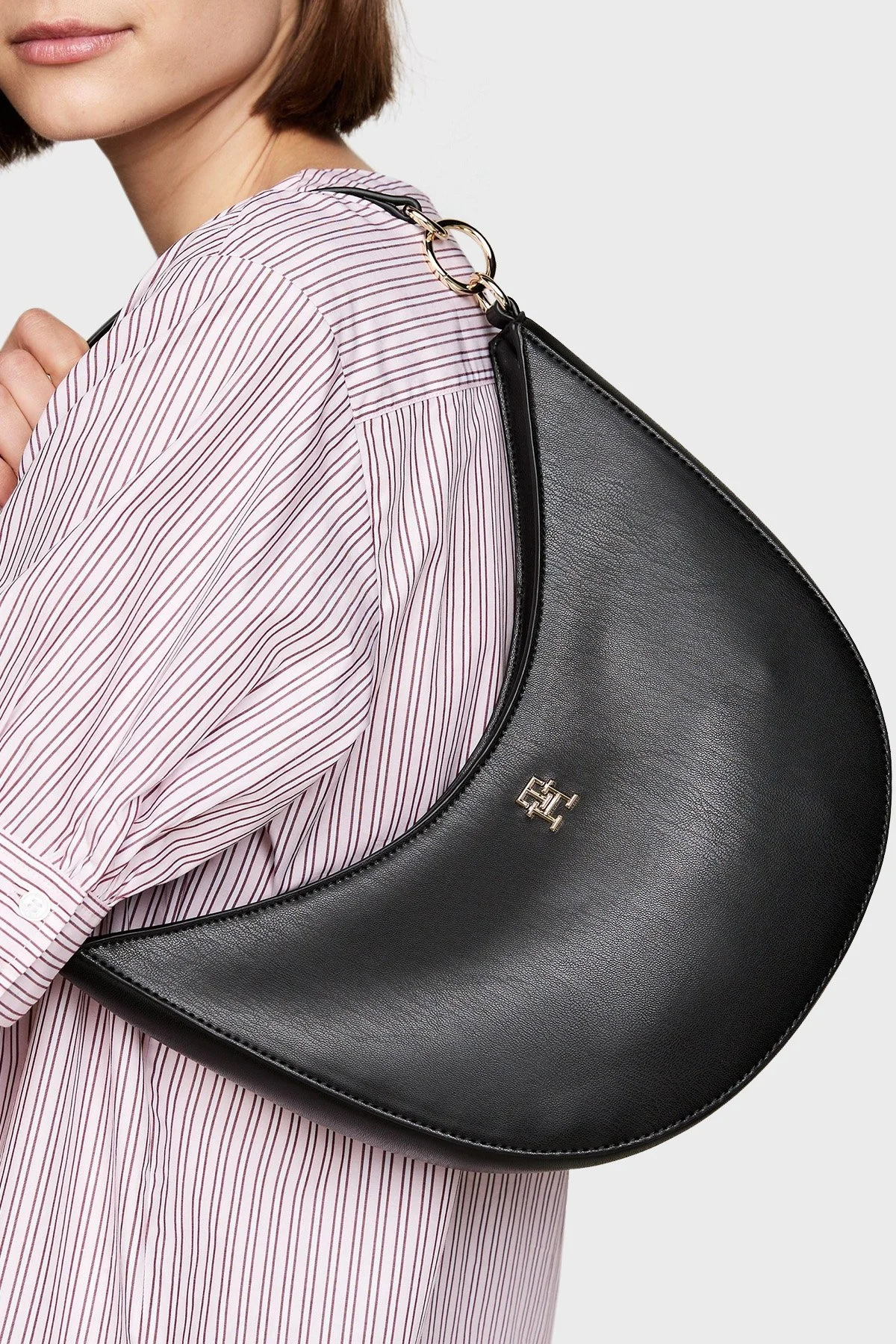 Tommy Hilfiger Logolu Çıkarılabilir Askılı Mini Cüzdanlı Bayan Çanta AW0AW16437 BDS SİYAH - 2