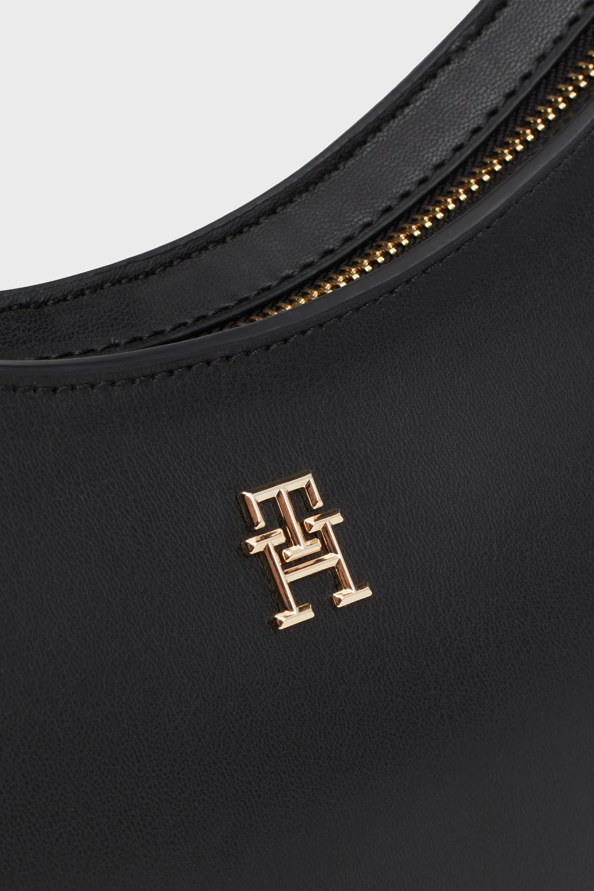 Tommy Hilfiger Logolu Çıkarılabilir Askılı Mini Cüzdanlı Bayan Çanta AW0AW16437 BDS SİYAH - 5