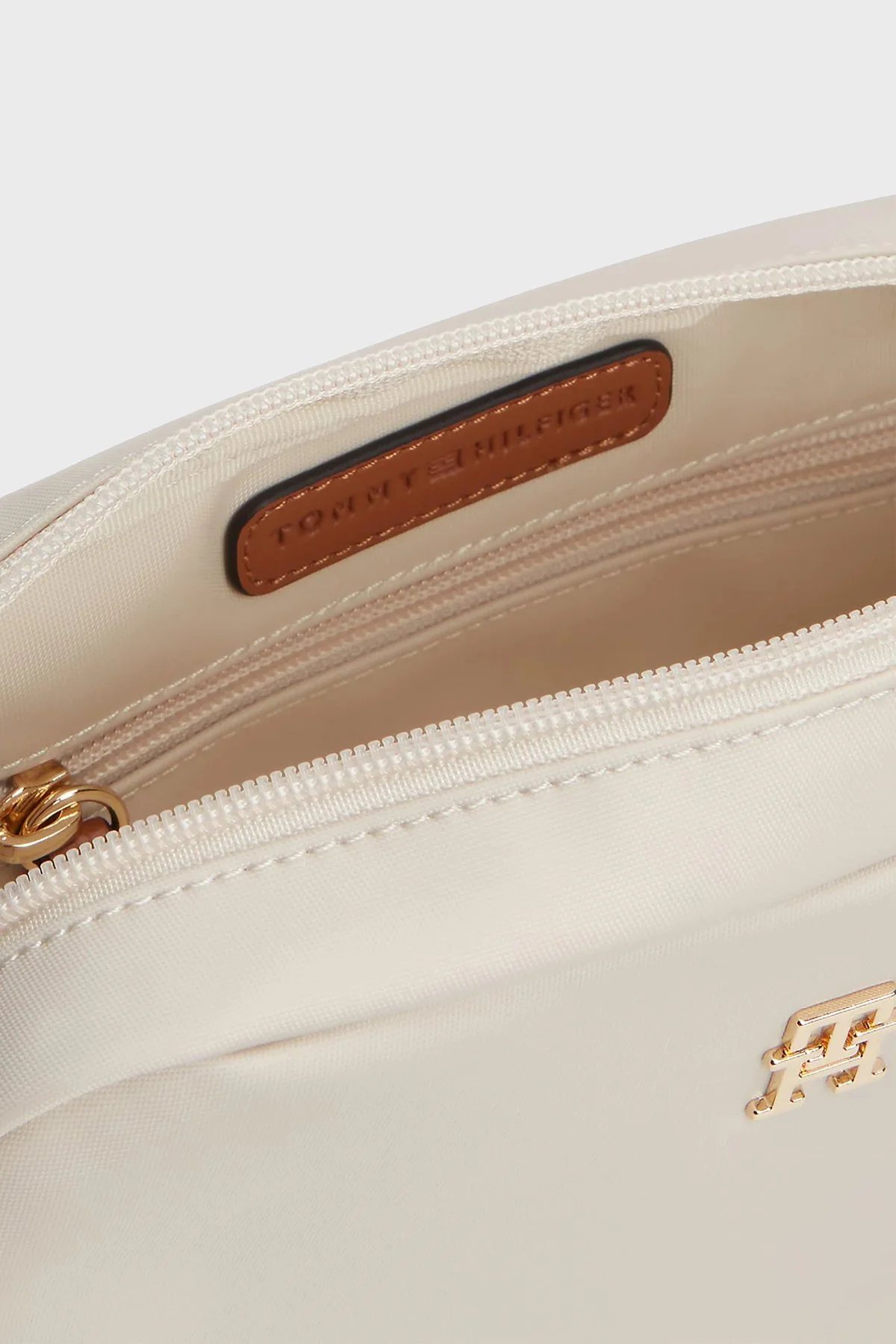 Tommy Hilfiger Logolu Çıkarılabilir Askılı Mini Kadın Çanta AW0AW17704 AEO BEJ - 4