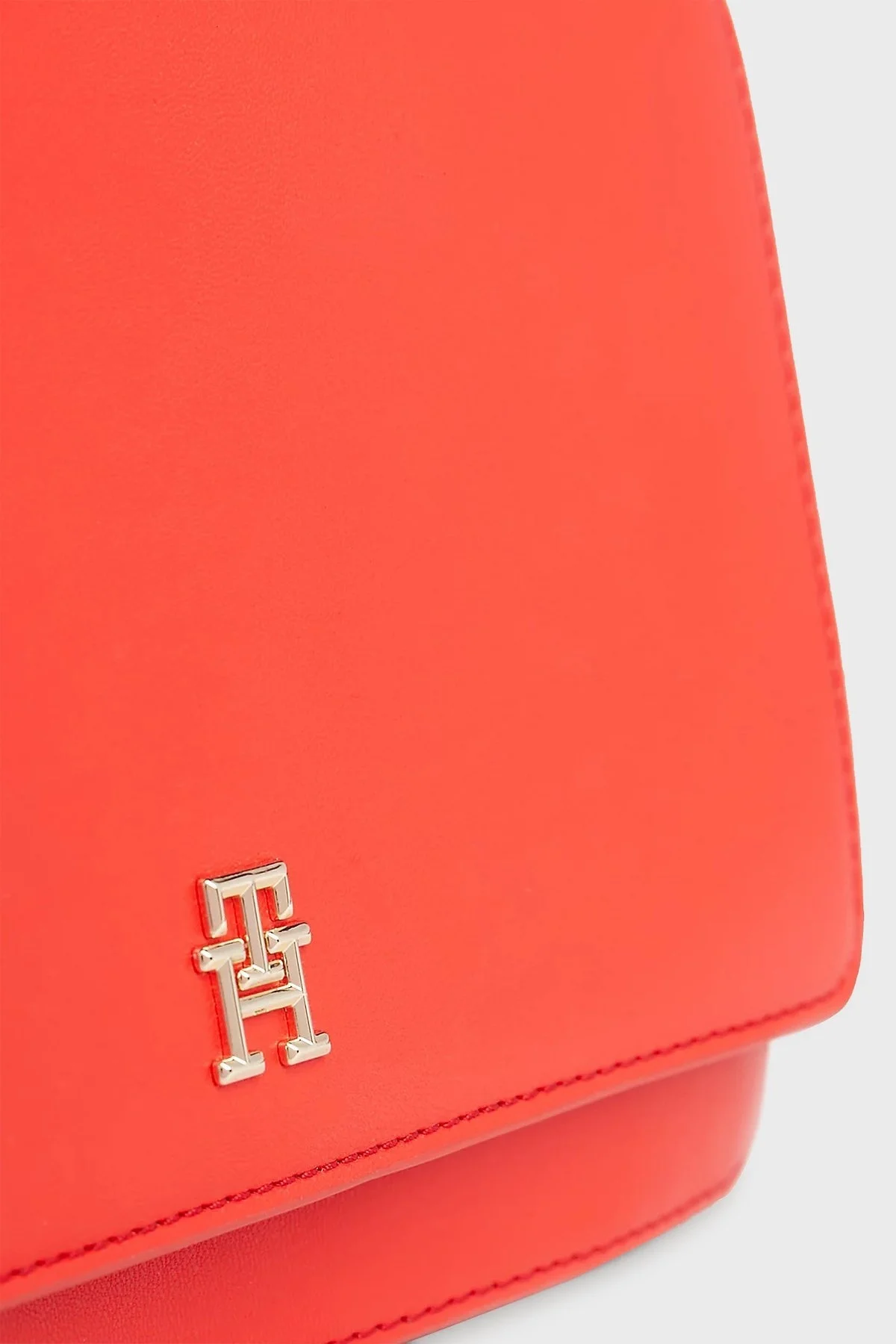 Tommy Hilfiger Logolu Çıkarılabilir Askılı Zincirli Bayan Çanta AW0AW15725 XND KIRMIZI - 5