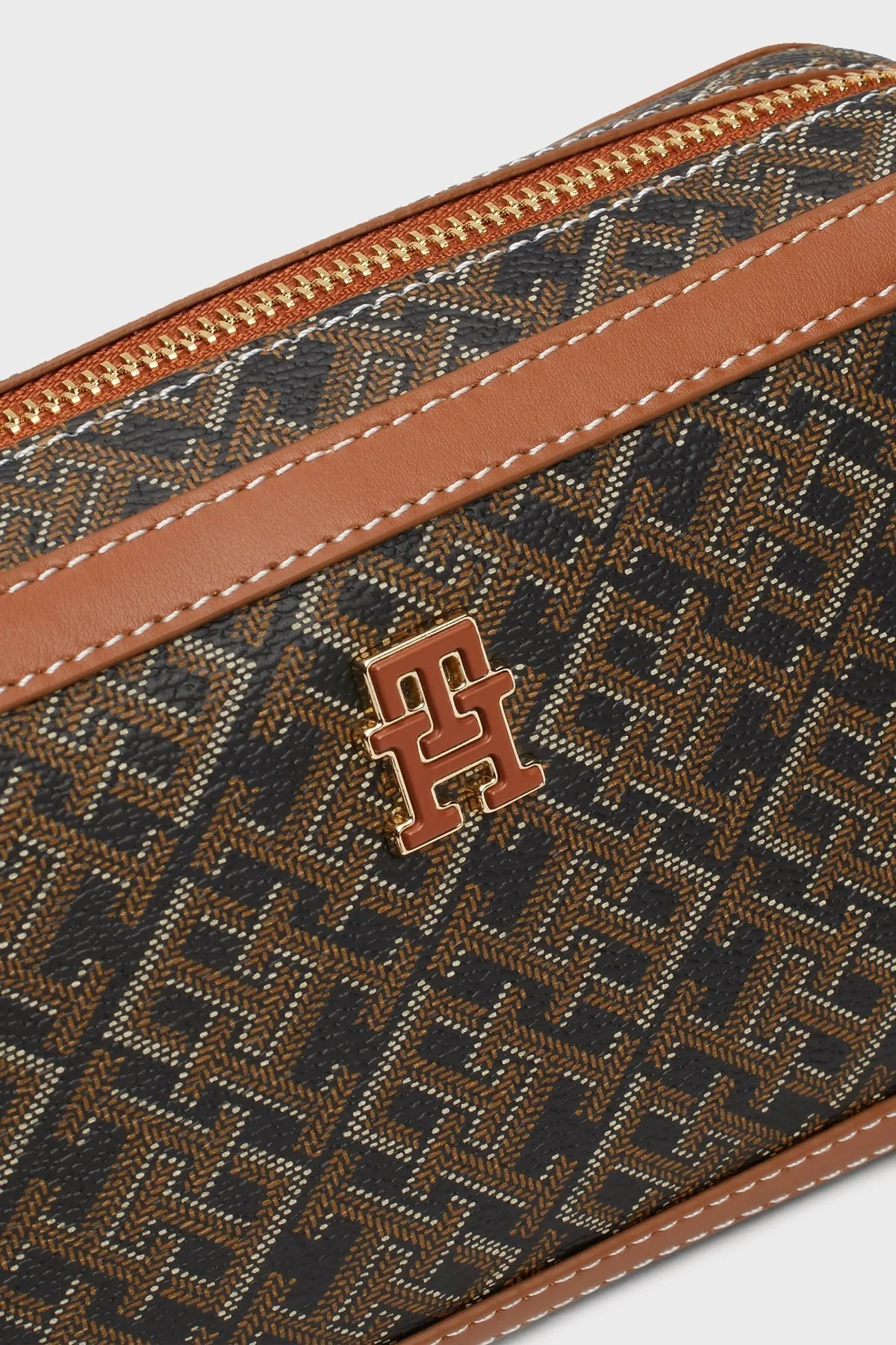 Tommy Hilfiger Logolu Çıkarılabilir Ayarlanabilir Çapraz Askılı Bayan Çanta AW0AW16442 0GJ SİYAH - 8