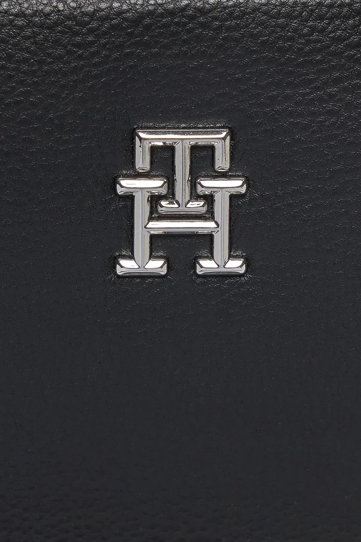 Tommy Hilfiger Logolu Çıkarılabilir Omuz Askılı Bayan Çanta AW0AW15724 BDS SİYAH - 2