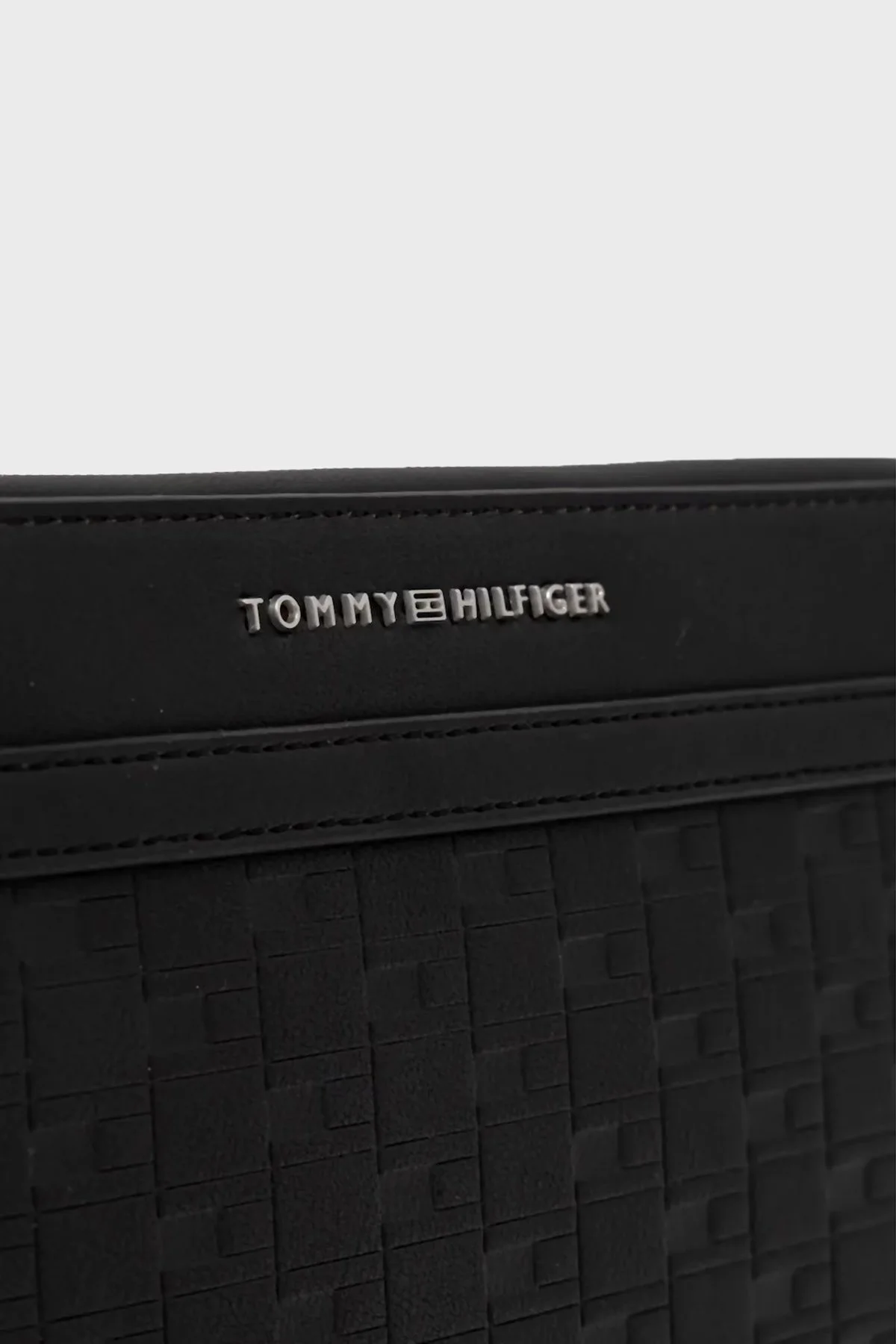 Tommy Hilfiger Logolu Çıkarılabilir Tek Saplı Erkek Çanta AM0AM13952 BDS SİYAH - 4