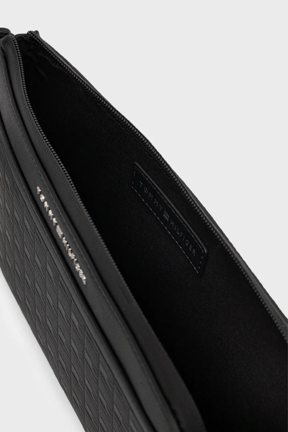 Tommy Hilfiger Logolu Çıkarılabilir Tek Saplı Erkek Çanta AM0AM13952 BDS SİYAH - 5