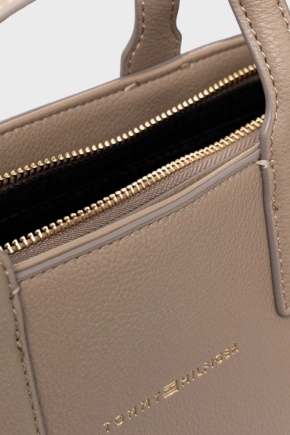 Tommy Hilfiger Logolu Çıkarılabilir ve Ayarlanabilir Askılı Büyük Bayan Çanta AW0AW17448 AFE BEJ - 5