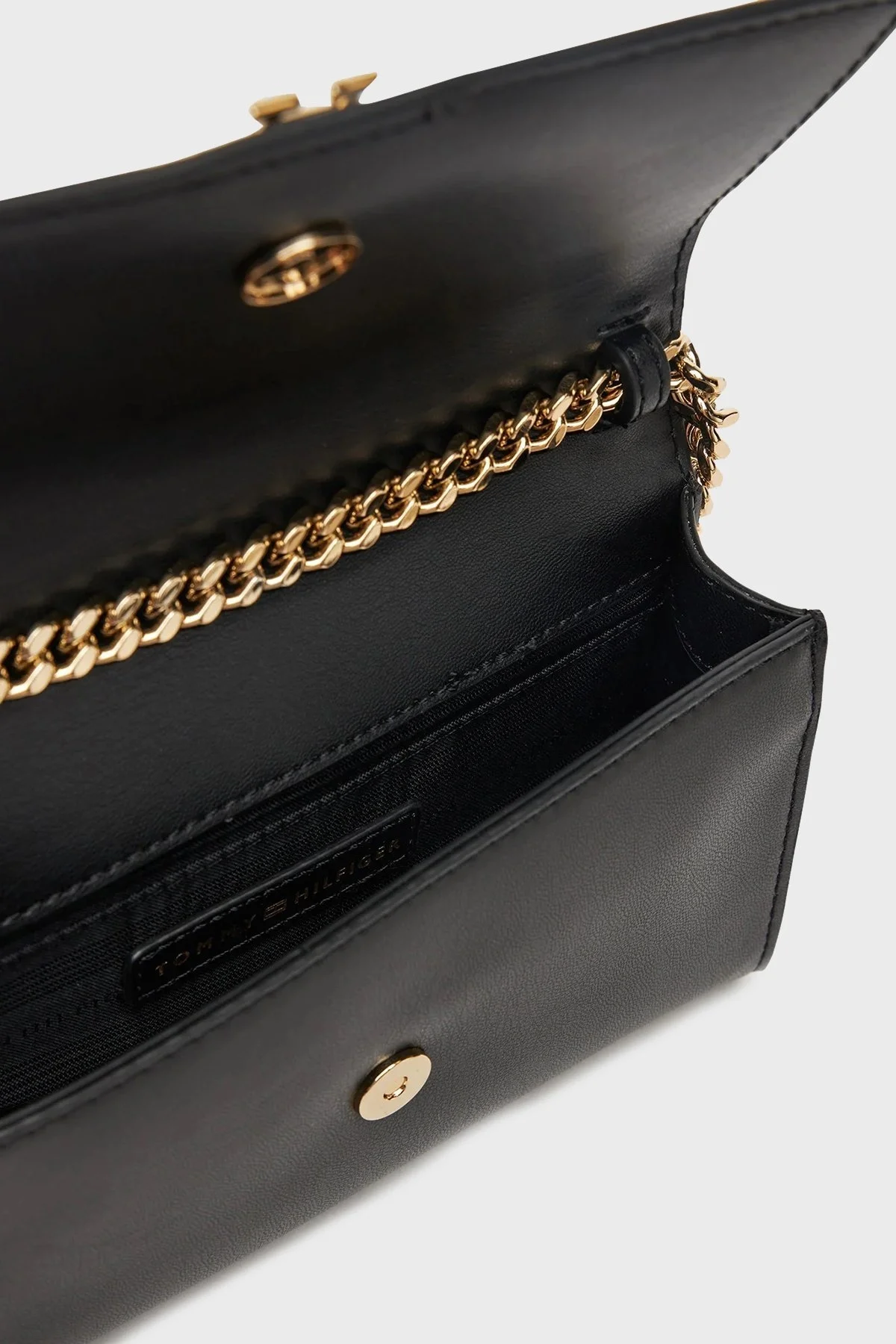 Tommy Hilfiger Logolu Çıkarılabilir Zincir Askılı Bayan Çanta AW0AW17222 BDS SİYAH - 9