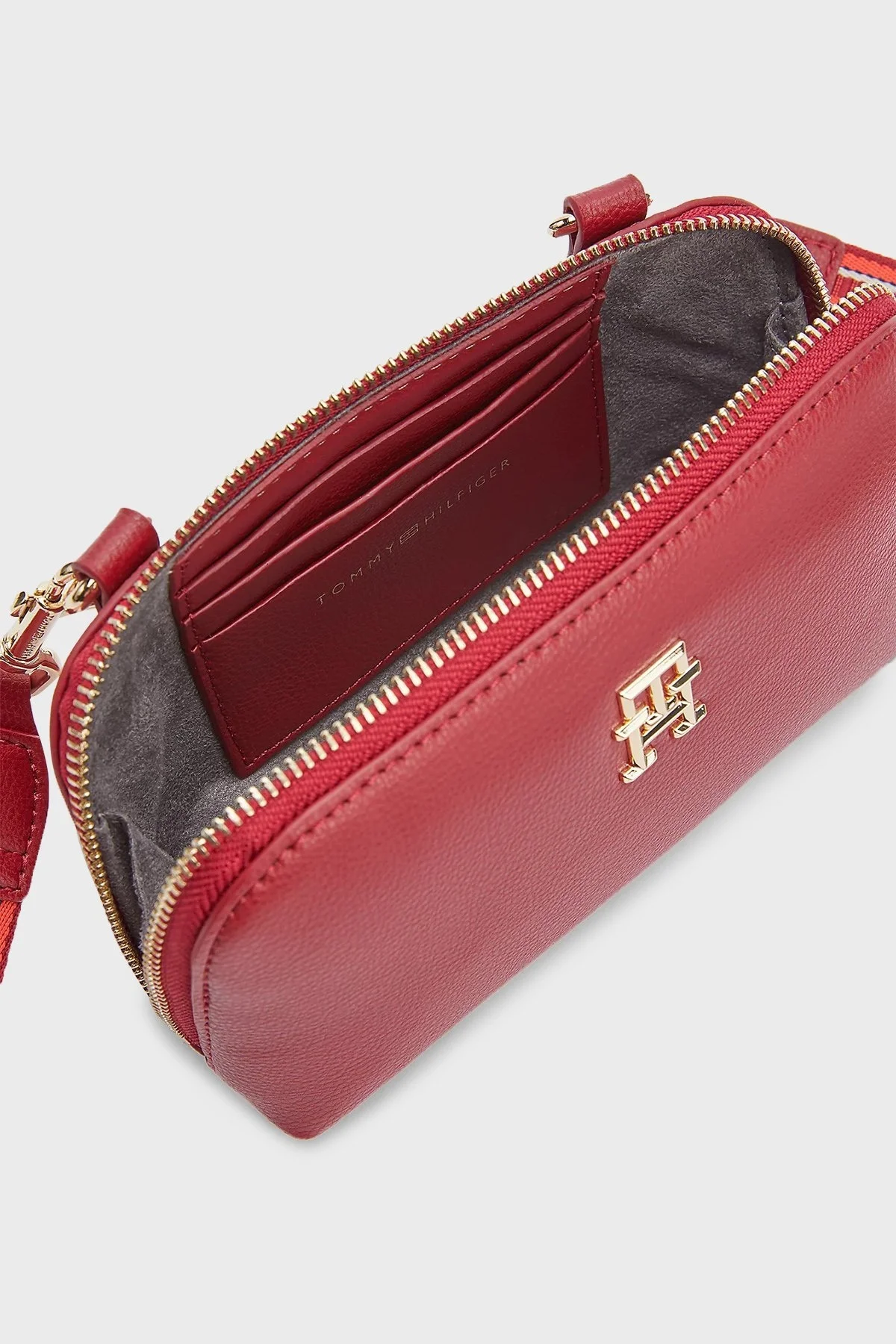 Tommy Hilfiger Logolu Çıkartılabilir Uzatma Askılı Bayan Çanta AW0AW14169 XIT BORDO - 5