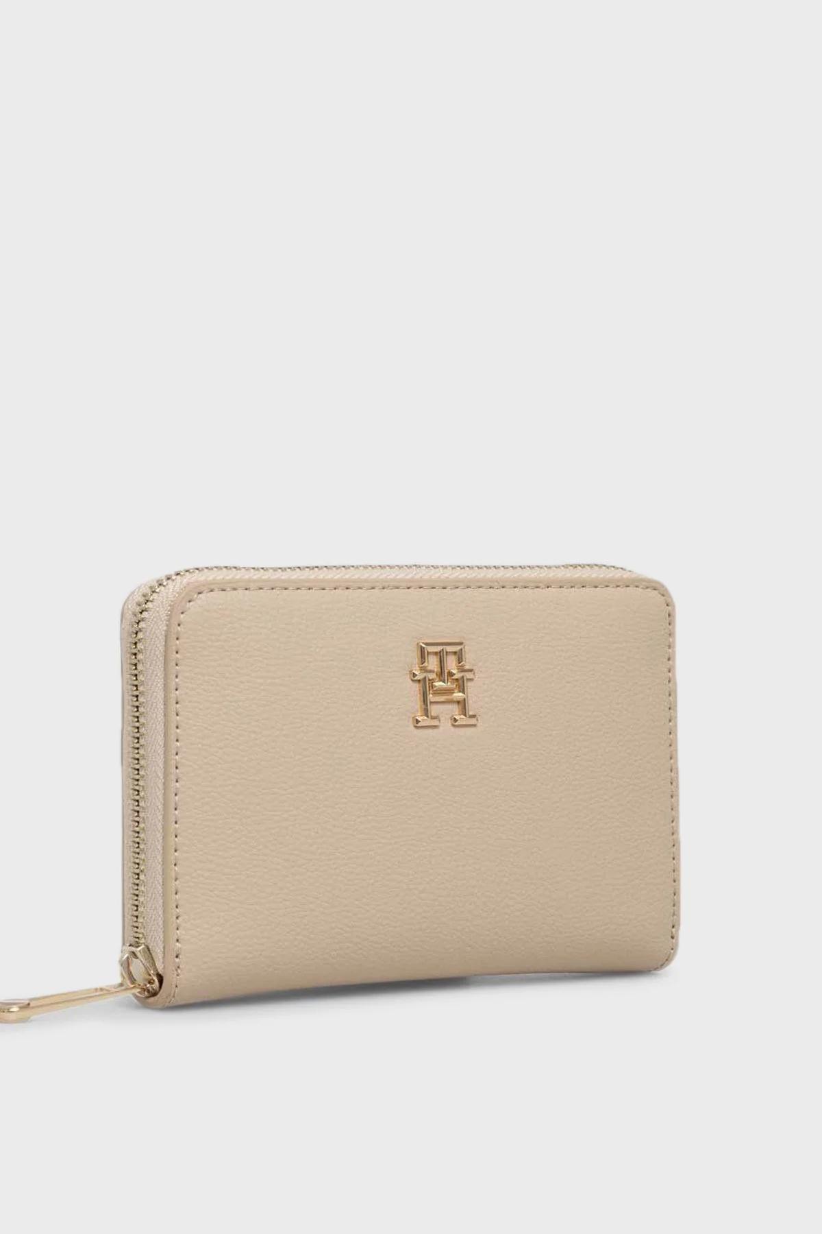 Tommy Hilfiger Logolu Çok Bölmeli Bayan Cüzdan AW0AW16091 AES BEJ - 2