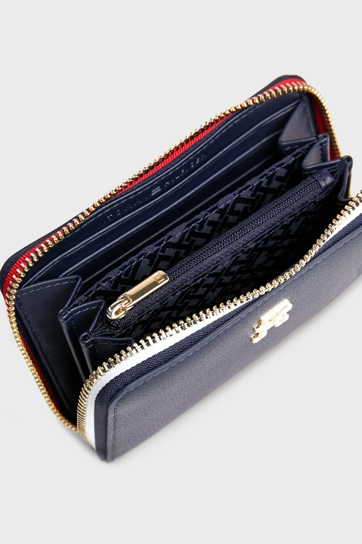 Tommy Hilfiger Logolu Çok Bölmeli Bayan Cüzdan AW0AW16092 DW6 LACİVERT - 2