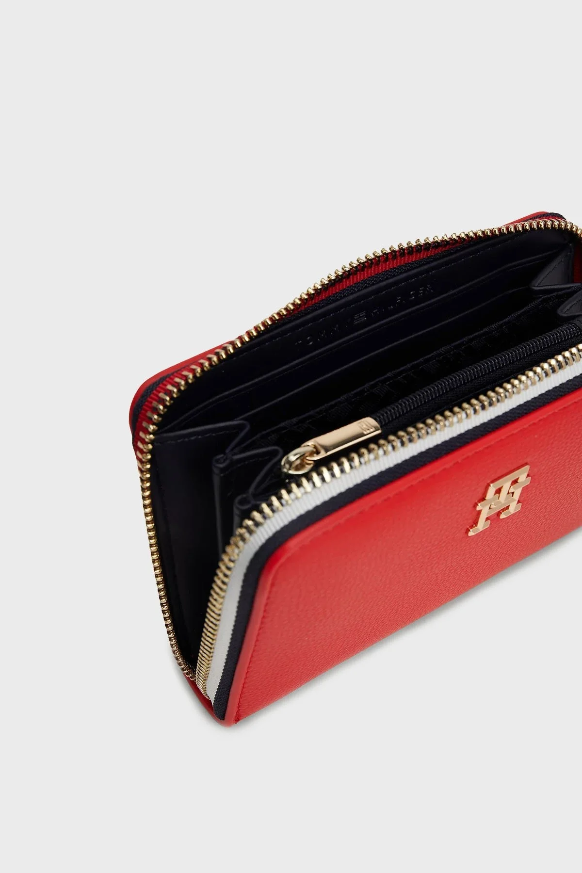 Tommy Hilfiger Logolu Çok Bölmeli Bayan Cüzdan AW0AW16092 XND KIRMIZI - 3